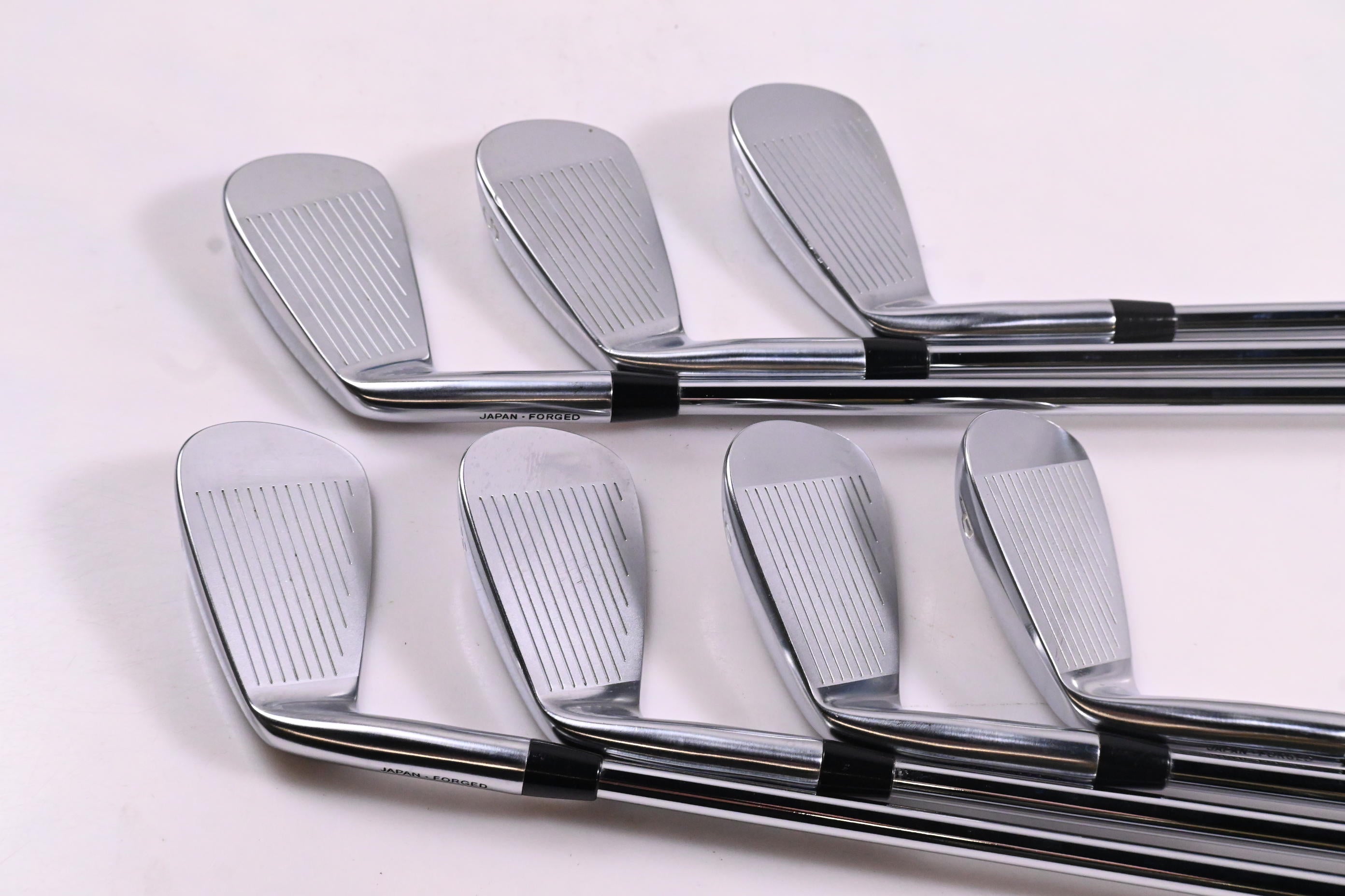 Vega VMB Irons / 4-PW / Stiff Flex Project X LZ 120 Shafts