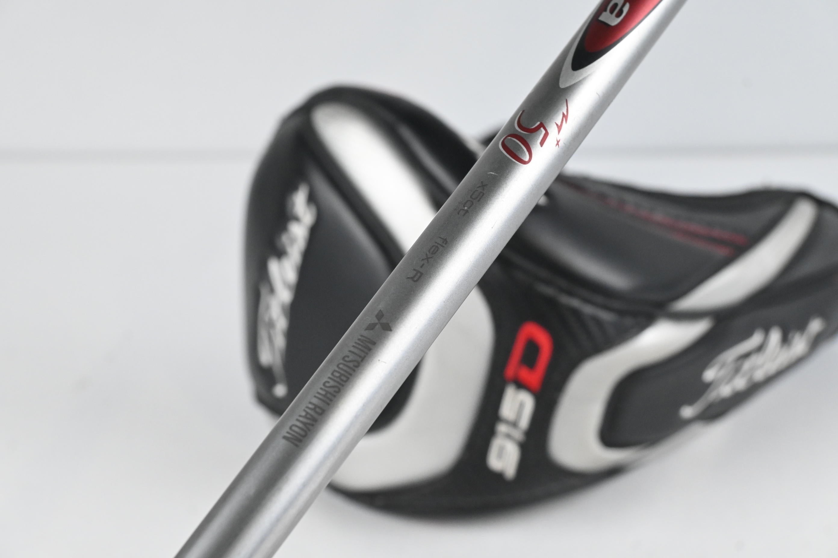 Titleist 915 D2 Driver / 10.5 Degree / Regular Flex Diamana M+50 Shaft