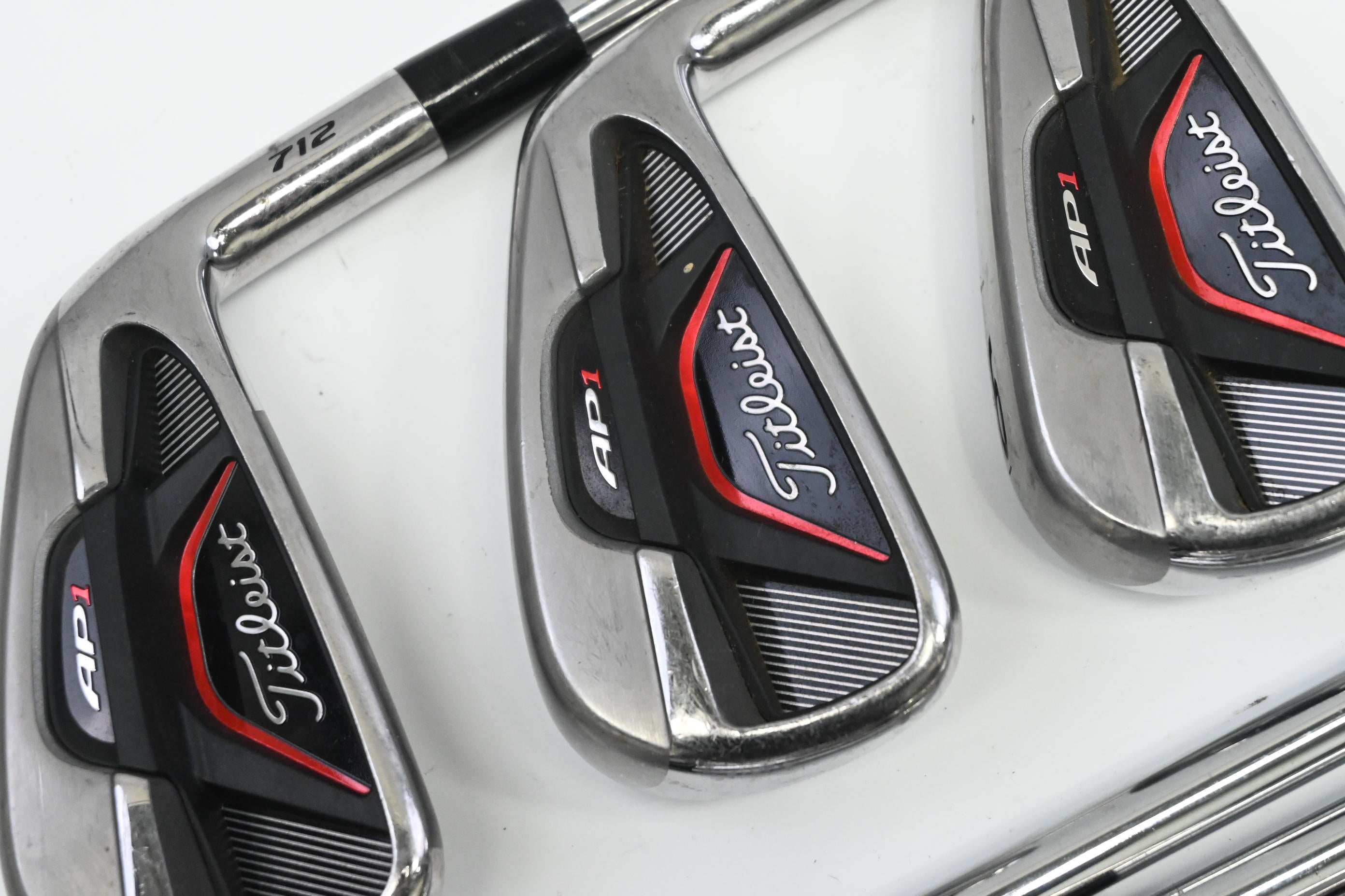Titleist 712 AP1 Irons / 4-PW / Stiff Flex Dynalite Gold XP S300 Shafts