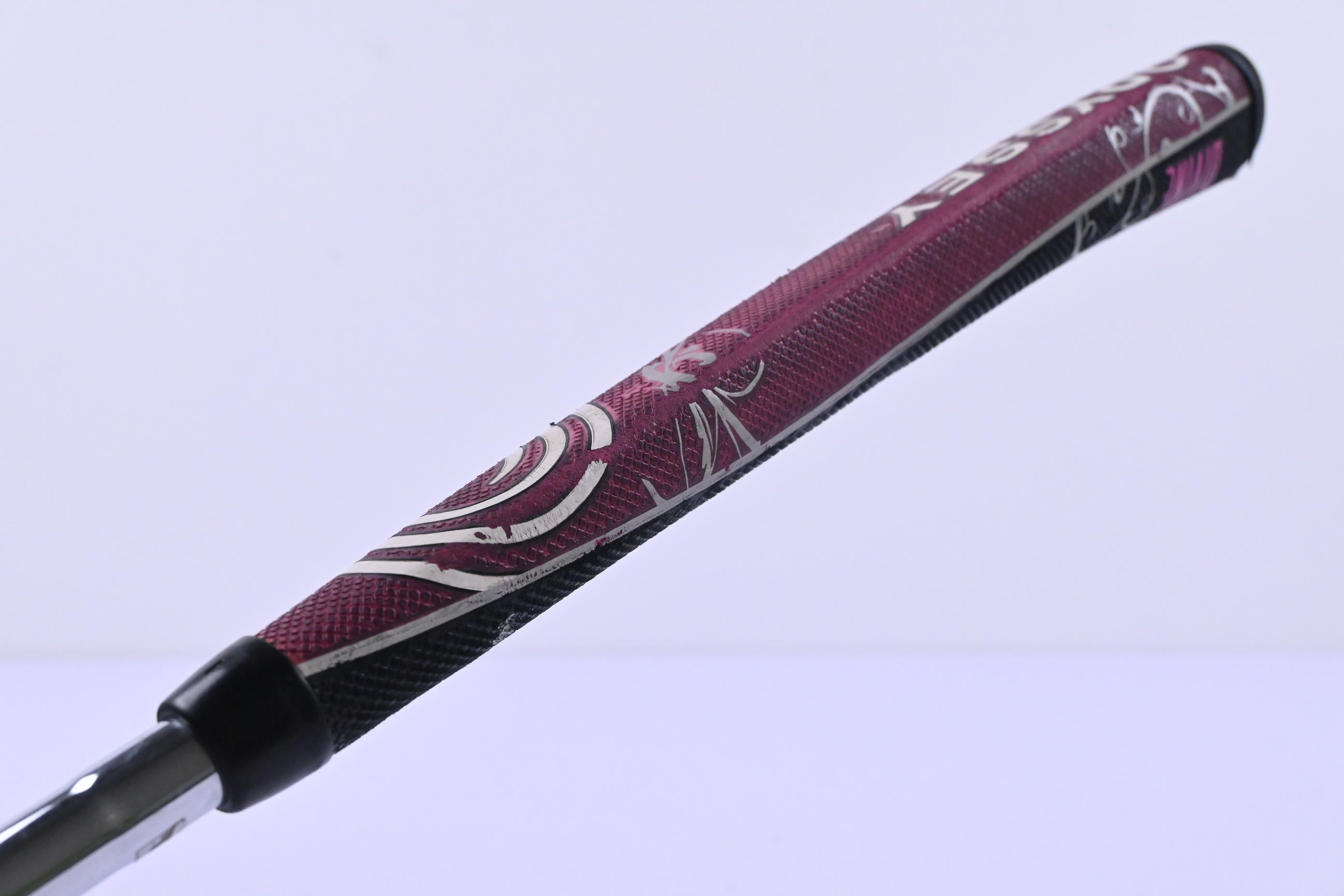 Ladies Odyssey Divine Pink Rossie Putter / 33 Inch