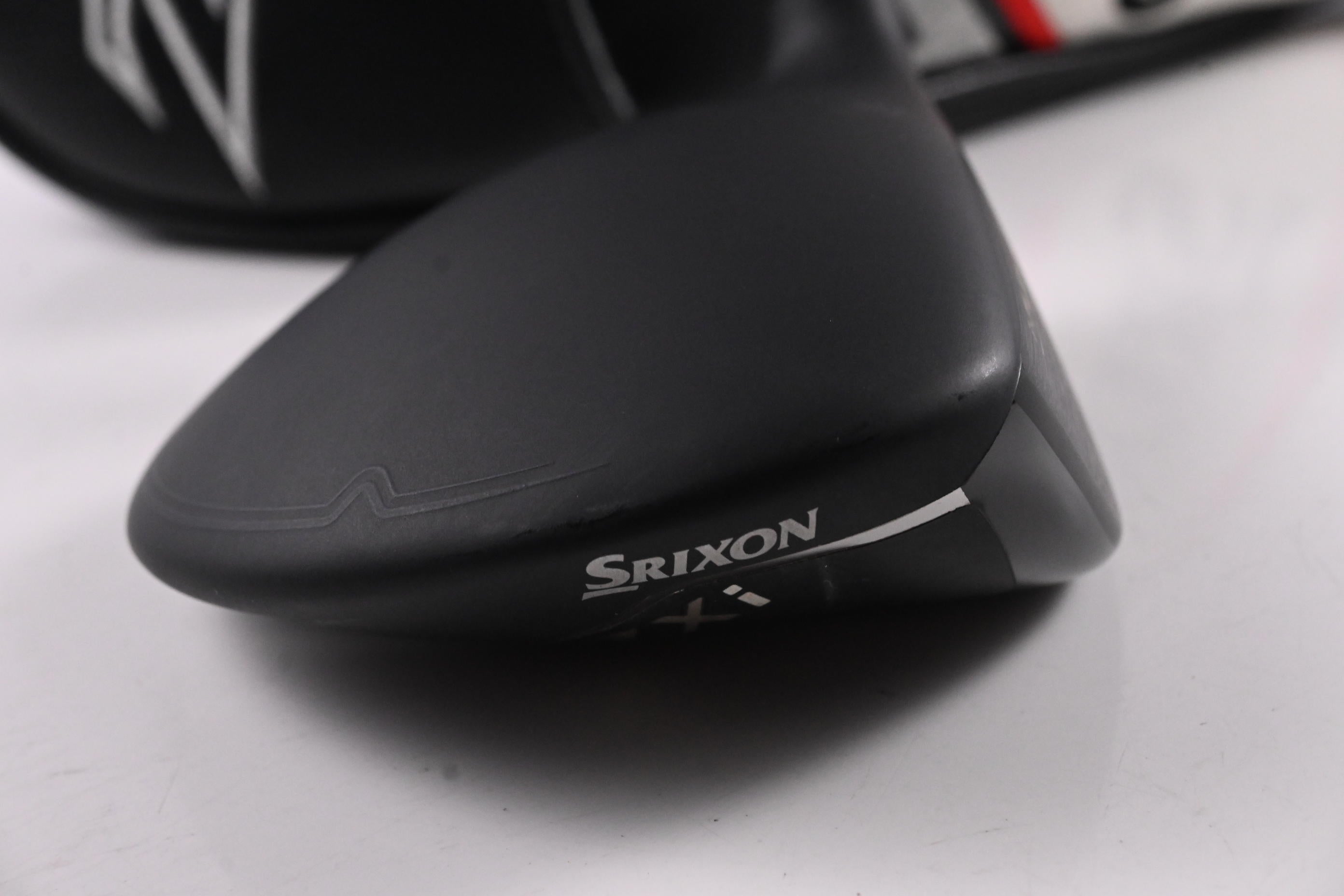 Srixon ZXi #5 Wood / 18 Degree / Stiff Flex Fujikura Ventus Blue 6 Shaft