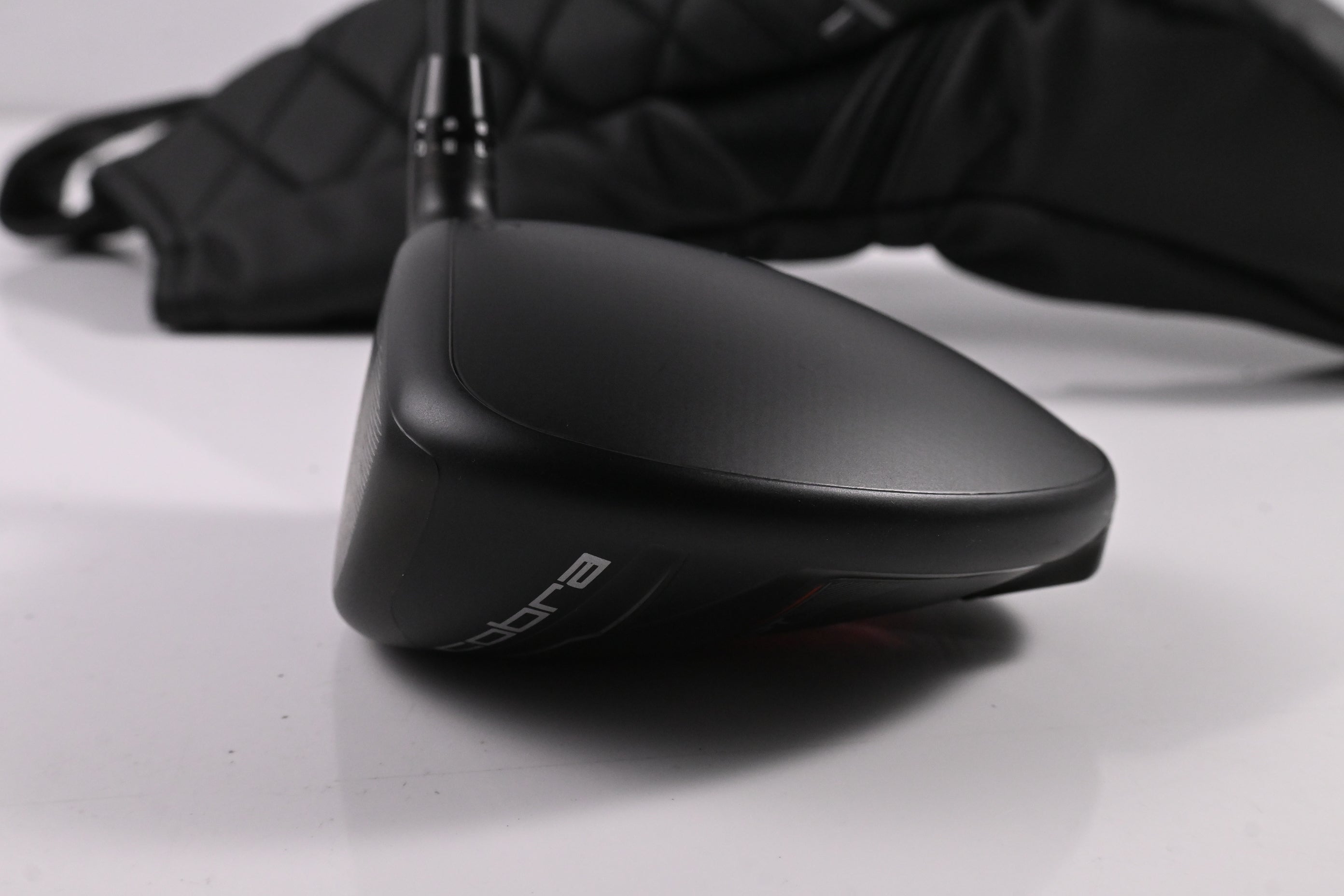 Left Hand Cobra DS-Adapt MAX-D Driver / 10.5 Degree / Regular Flex Vanquish 4