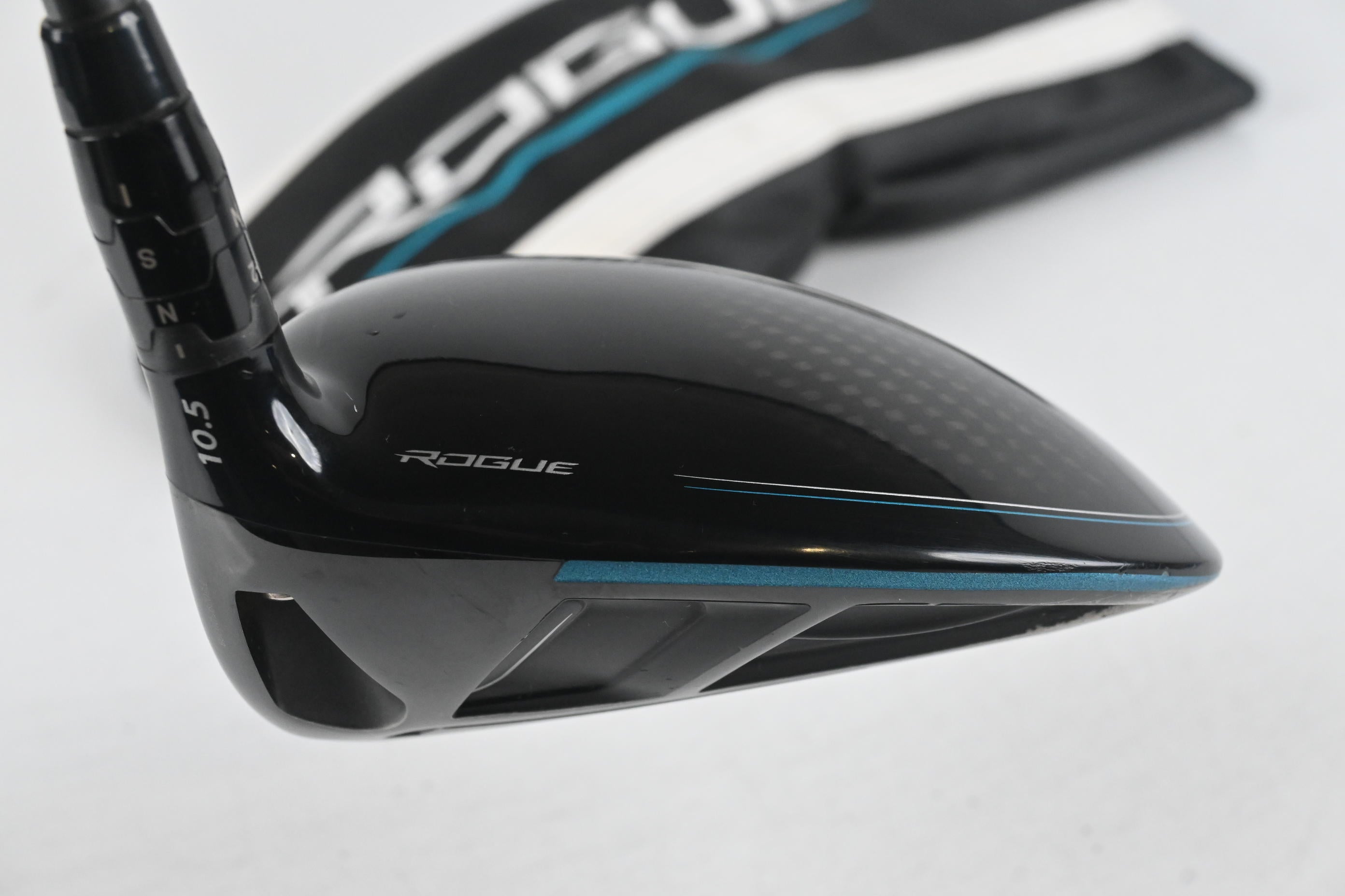Callaway Rogue Driver / 10.5 Degree / Regular Flex Aldila Synergy 50 Shaft