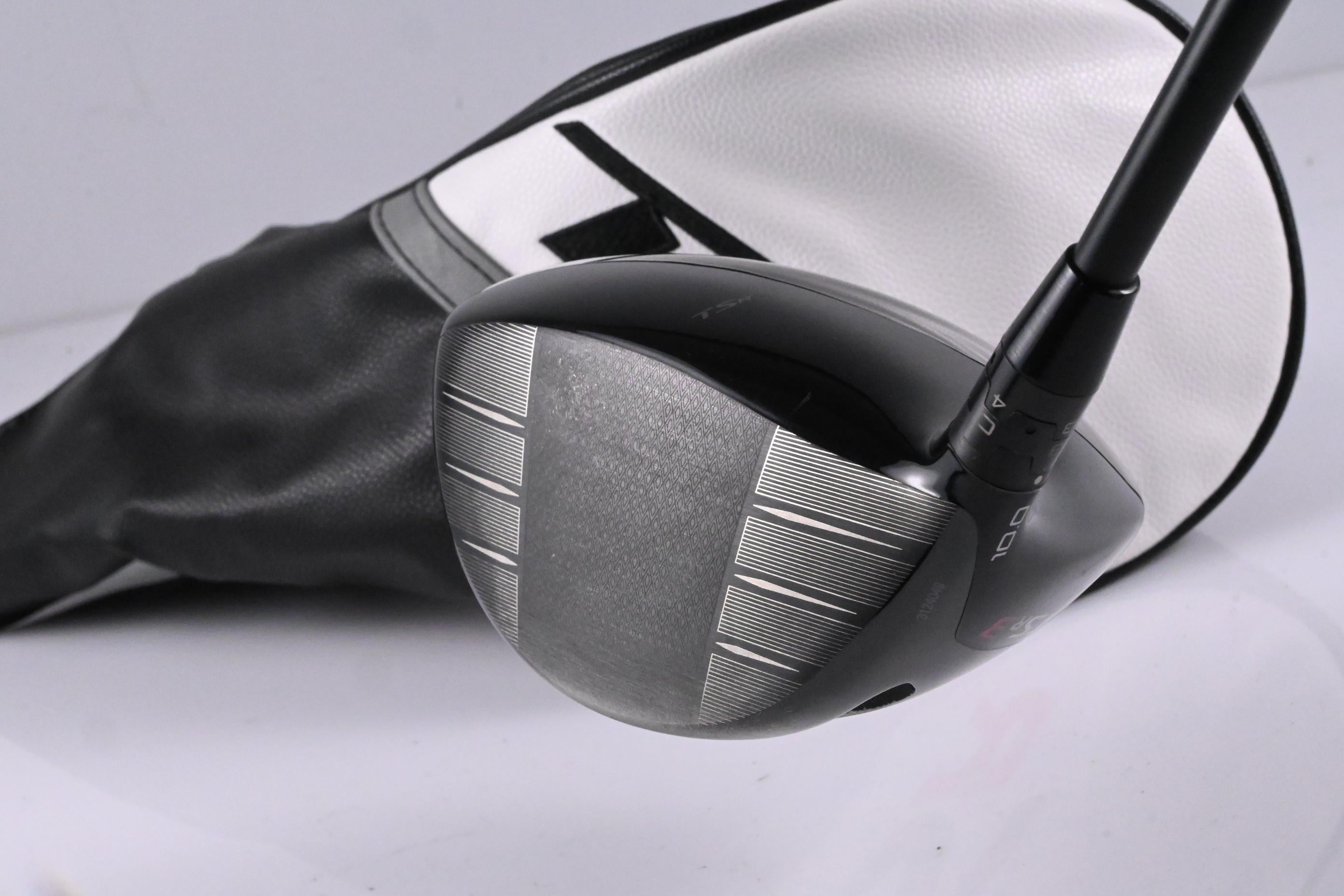 Titleist TSR3 Driver / 10 Degree / Stiff Flex HZRDUS CB Red 50 Shaft