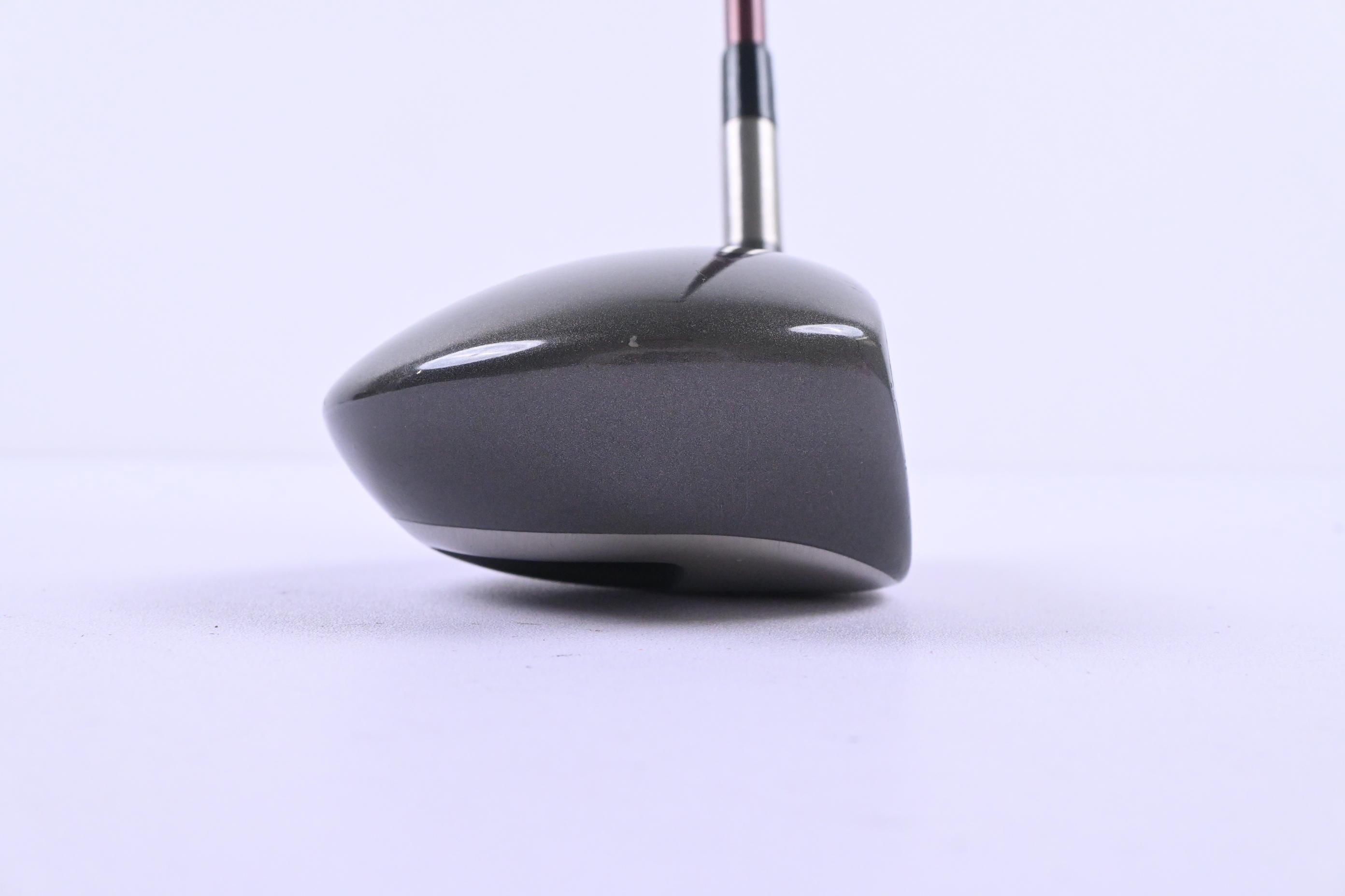 Titleist 975 D Driver / 9.5 Degree / Regular Flex Grafalloy ProLite Red 35