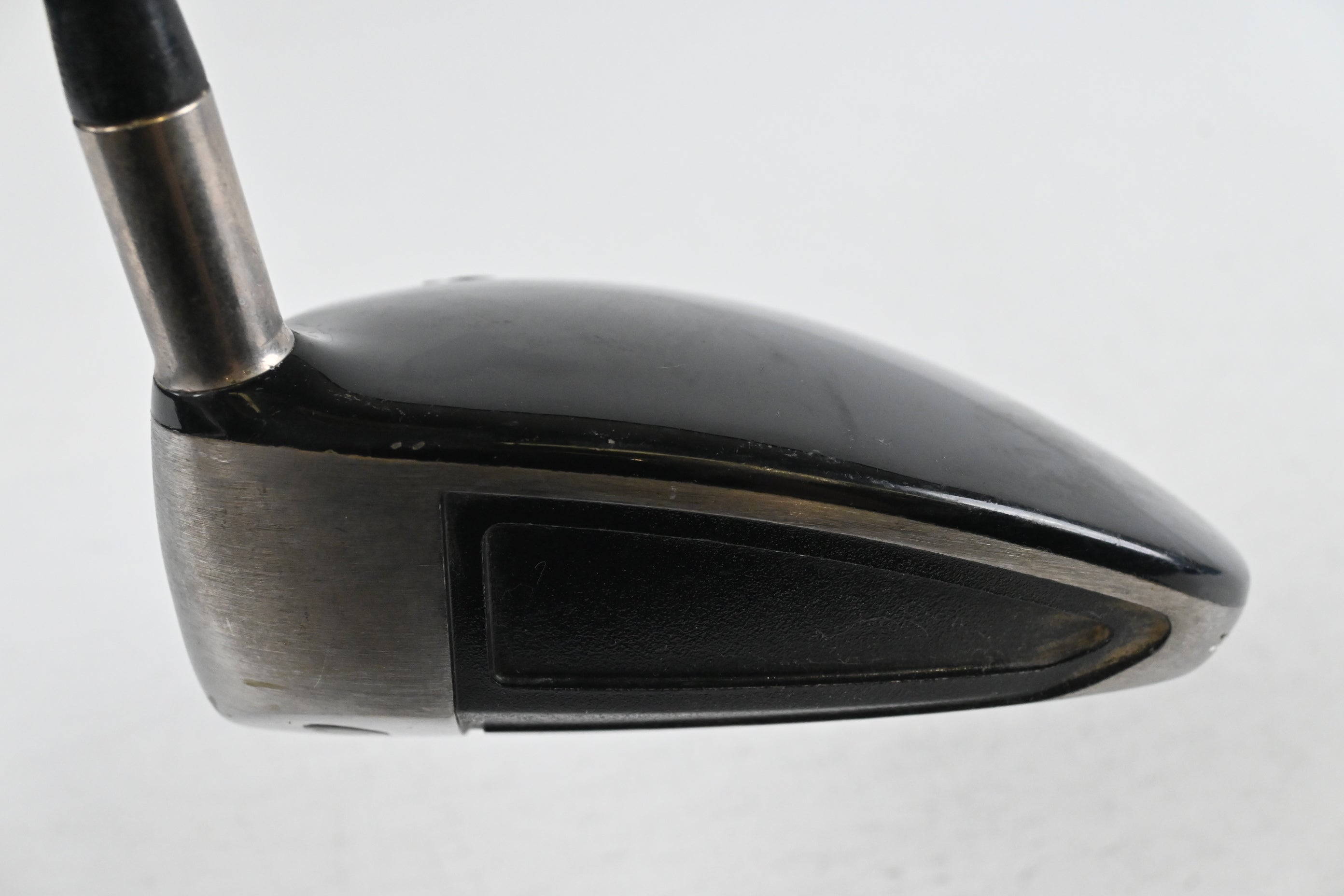 Titleist 907 D1 Driver / 10.5 Degree / Regular Flex Aldila 67 Shaft