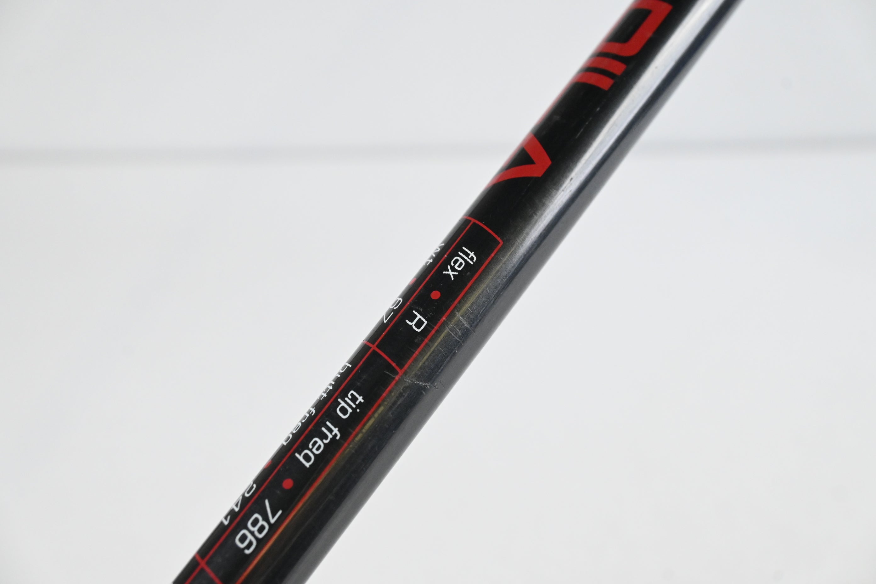 Titleist 907 D1 Driver / 10.5 Degree / Regular Flex Aldila 67 Shaft