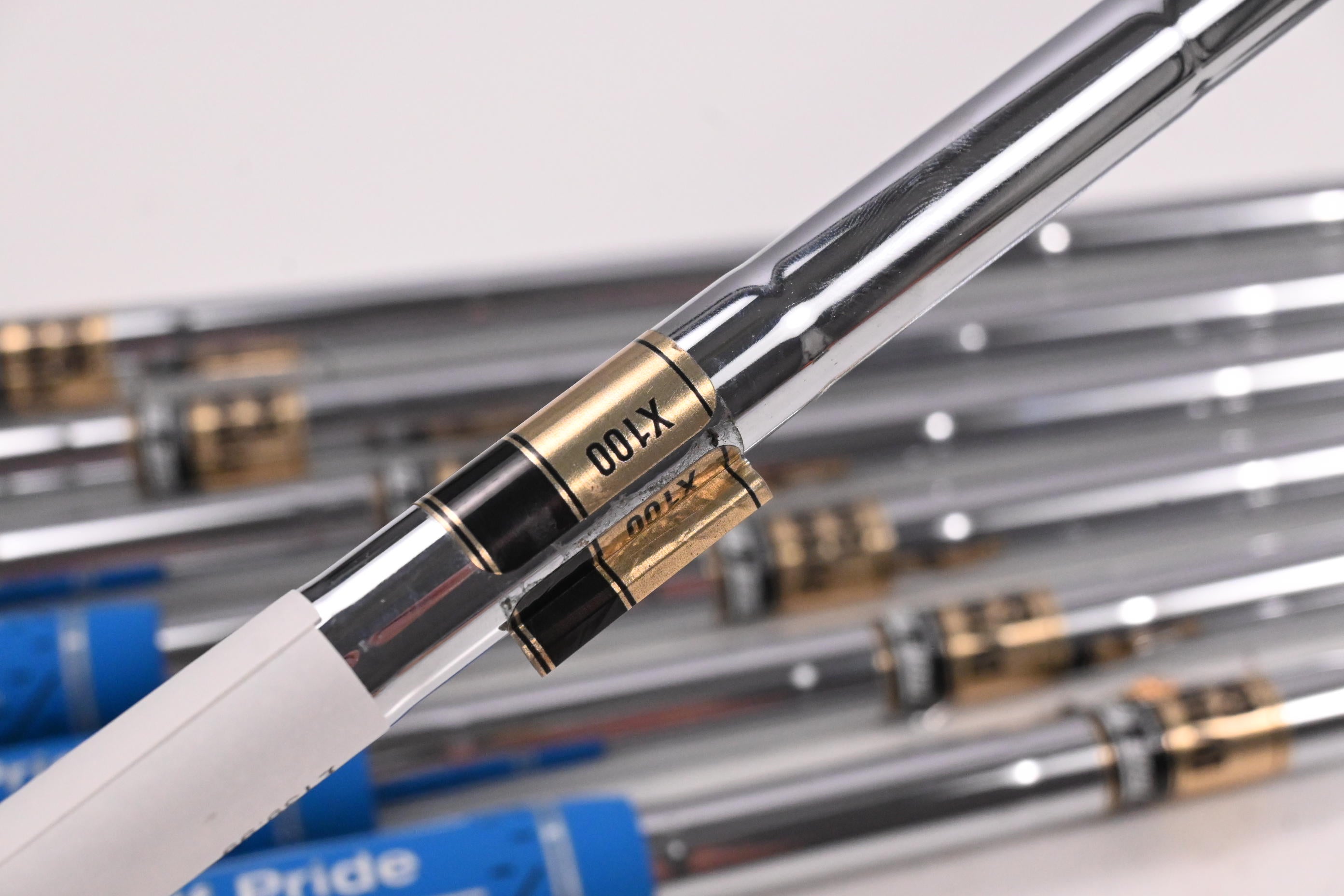 Dynamic Gold X100 Iron Shafts / X-Flex / Set of 7 / .355" Taper Tips