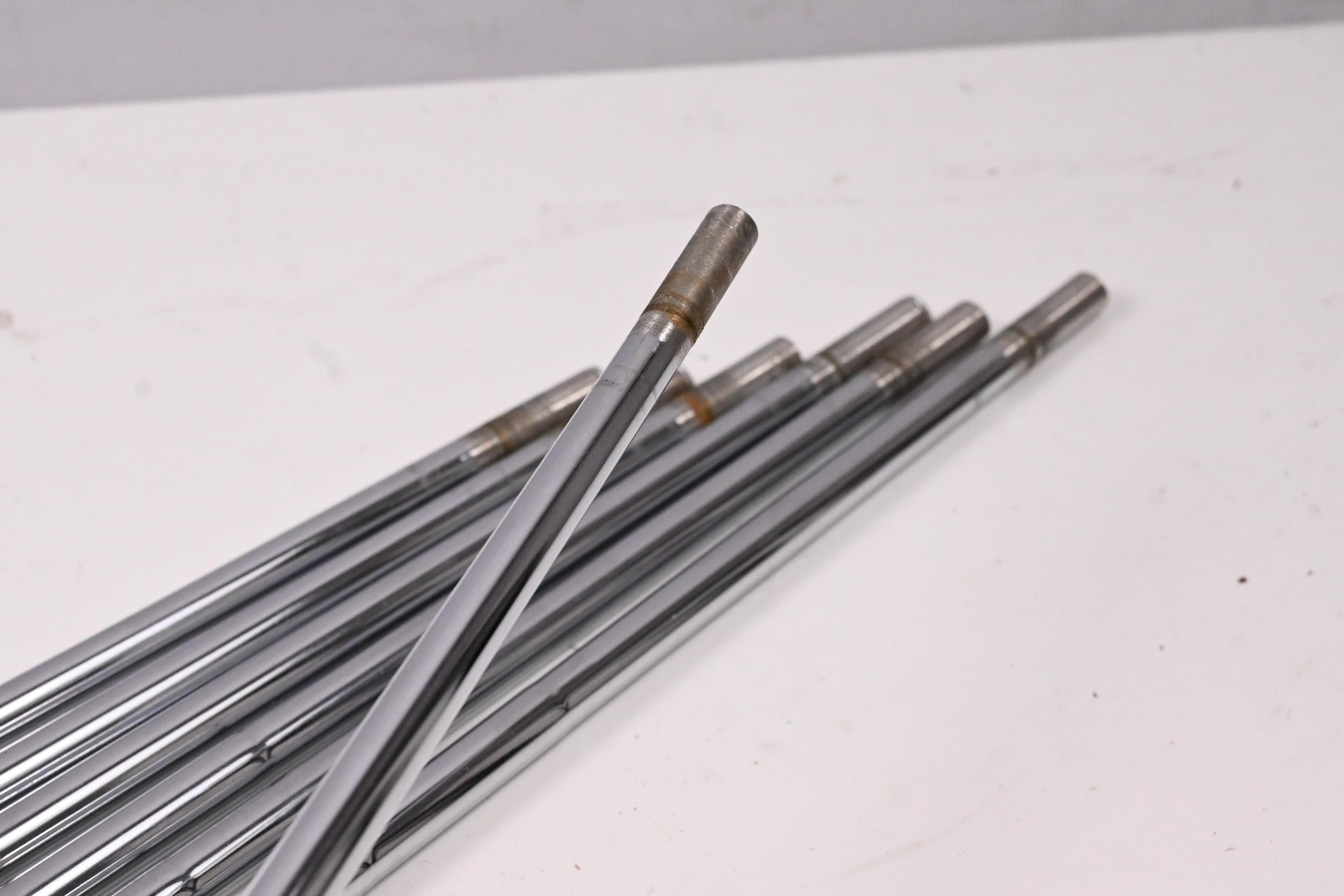 Dynamic Gold X100 Iron Shafts / X-Flex / Set of 7 / .355" Taper Tips