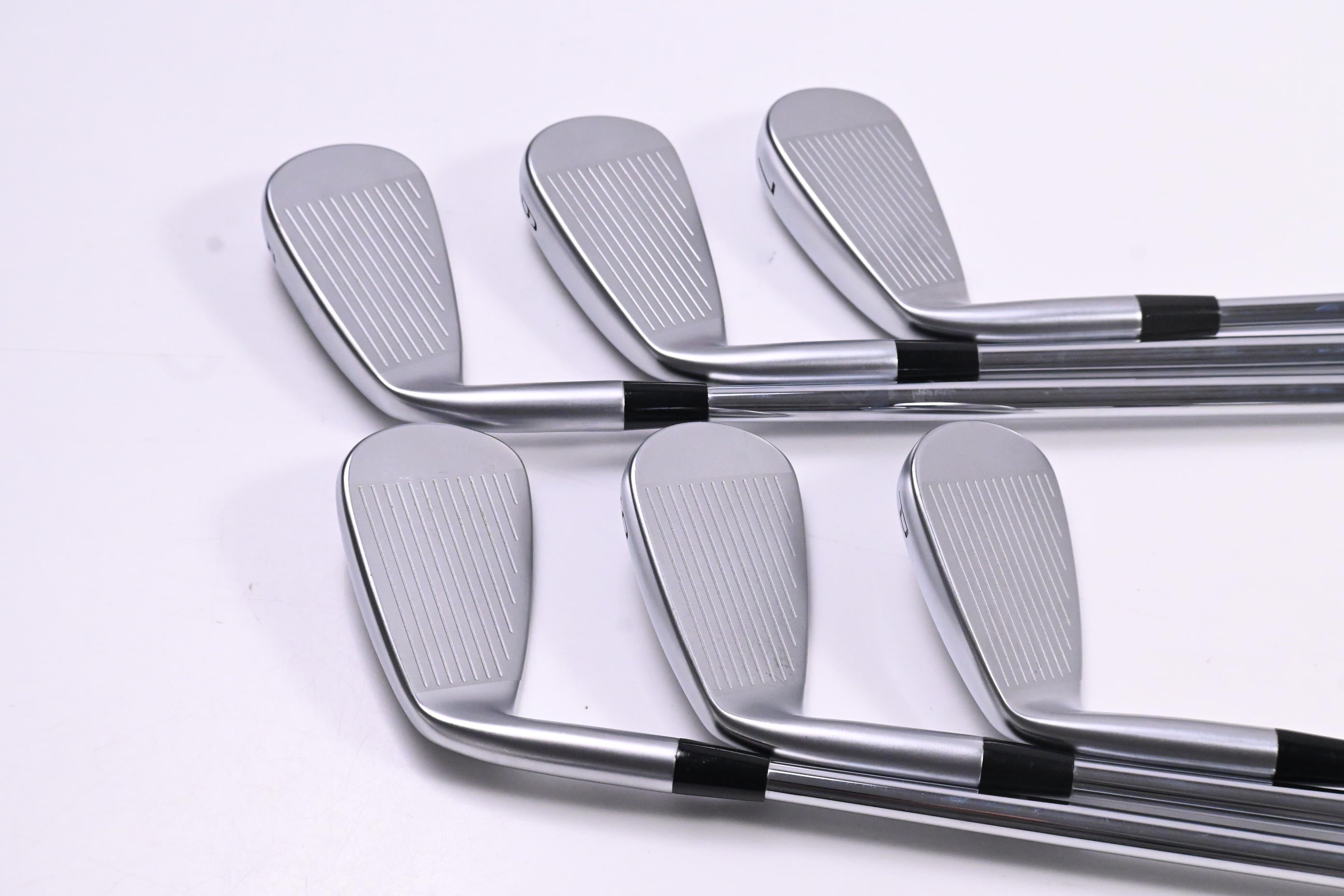 Mizuno JPX 925 Hot Metal Pro Irons / 5-PW / Stiff Flex Dynamic Gold 105 Shafts