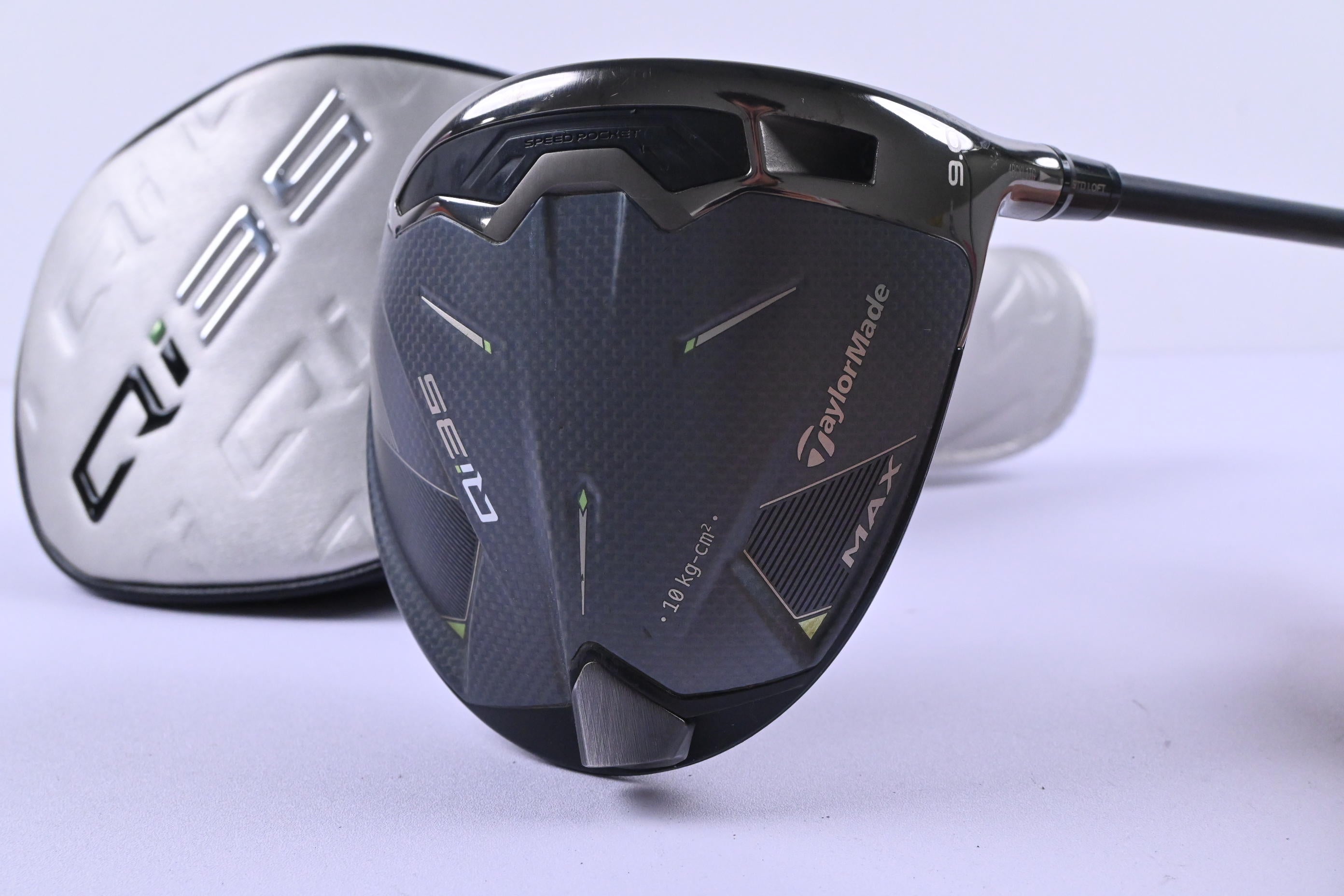 Taylormade Qi35 Max Driver / 9 Degree / Stiff Flex Kai'li Darkwaves Blue 60