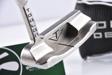 Load image into Gallery viewer, Odyssey Toulon Madison Putter / 35 Inch
