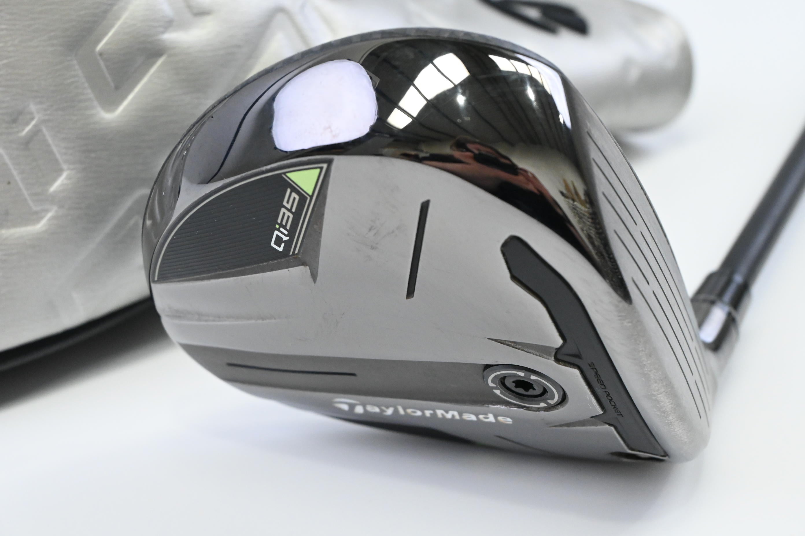 Taylormade Qi35 #3 Wood / 15 Degree / X-Flex Kai'li Dark Waves White 70 Shaft