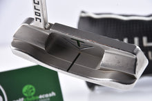 Load image into Gallery viewer, Odyssey Toulon Madison Putter / 35 Inch
