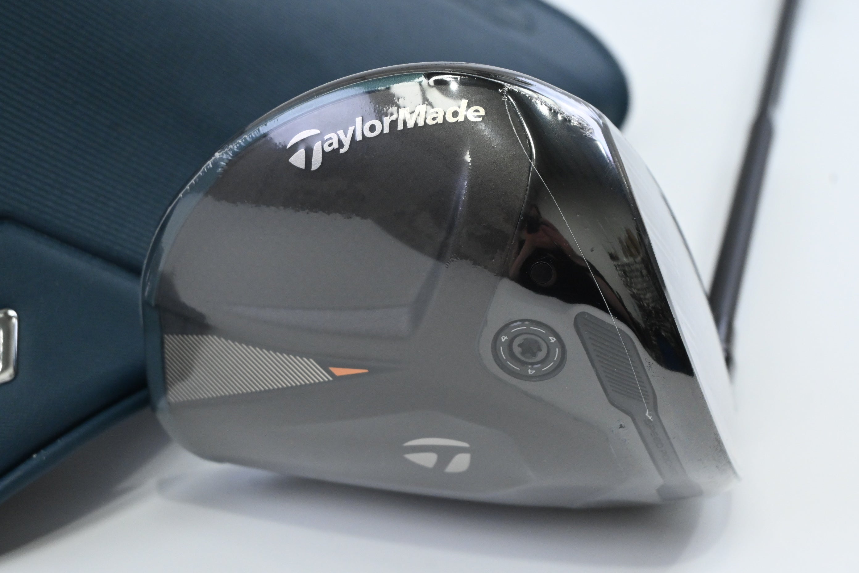 Taylormade Qi4D Driver / 10.5 Degree / Regular Flex Taylormade Reax Blue 50