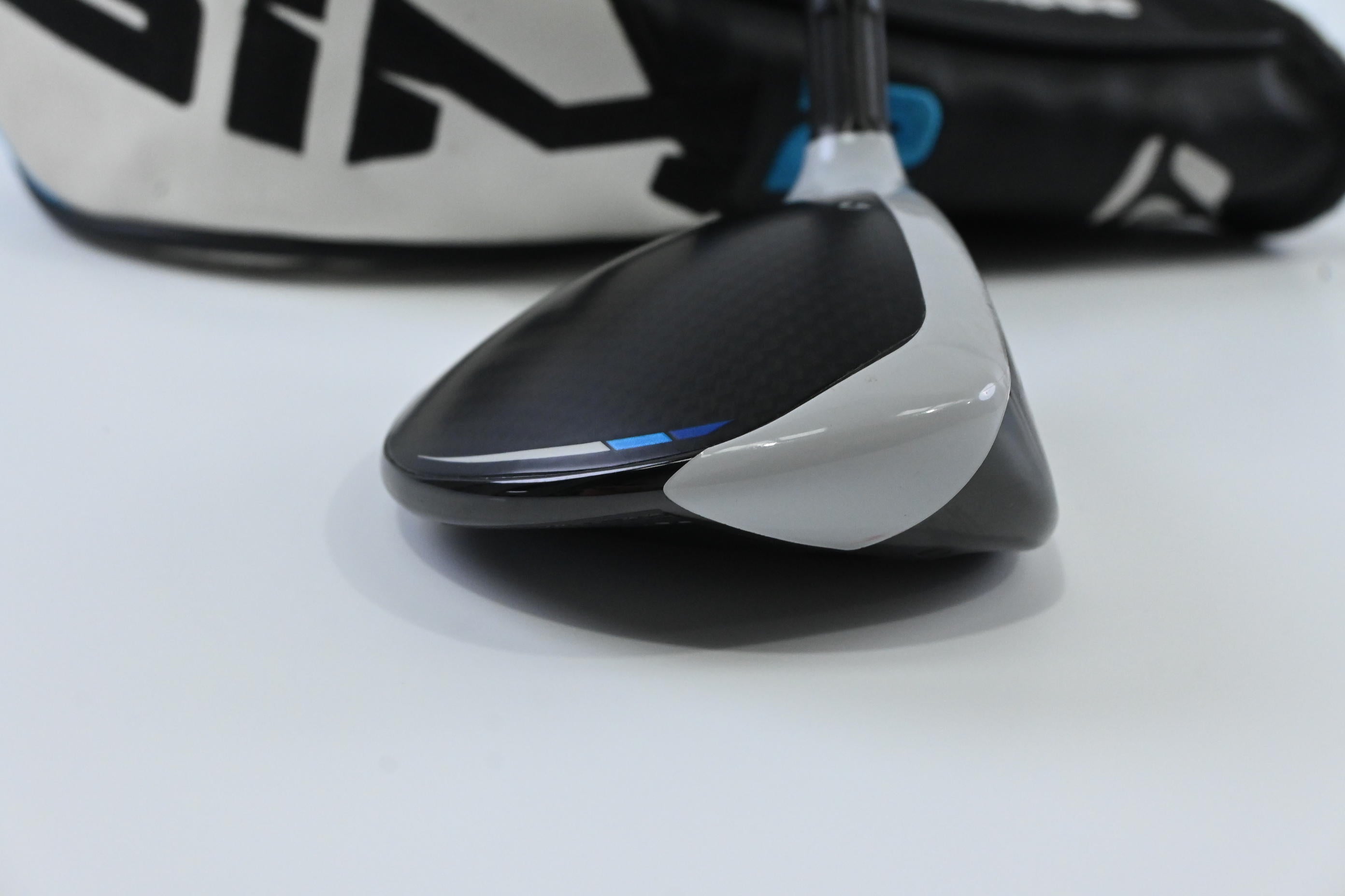 Taylormade SIM2 Max #5 Wood / 18 Degree / Stiff Flex Fujikura Ventus Blue 6