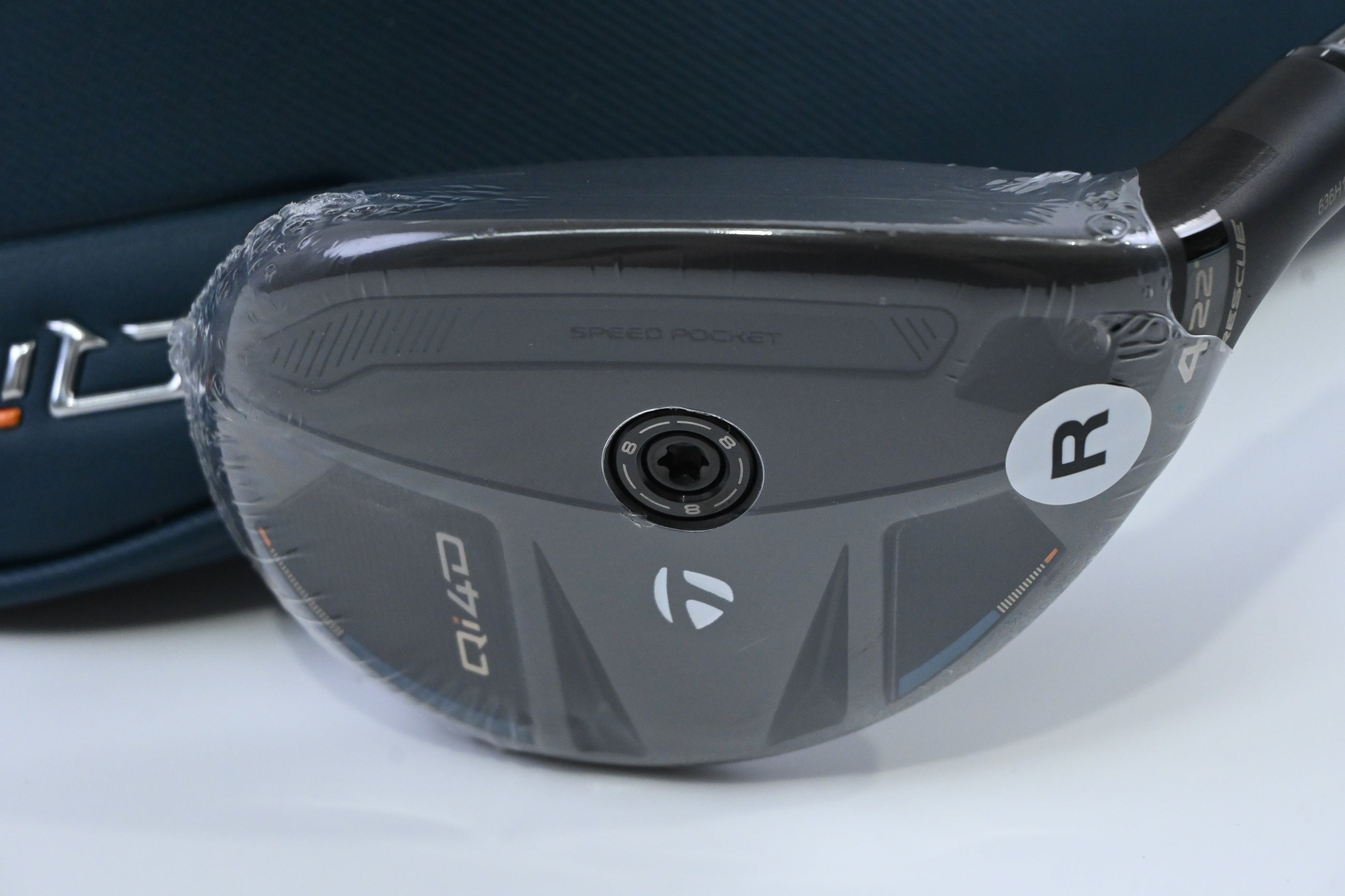 Taylormade Qi4D #4 Hybrid / 22 Degree / Regular Flex KBS Reax White 65 Shaft