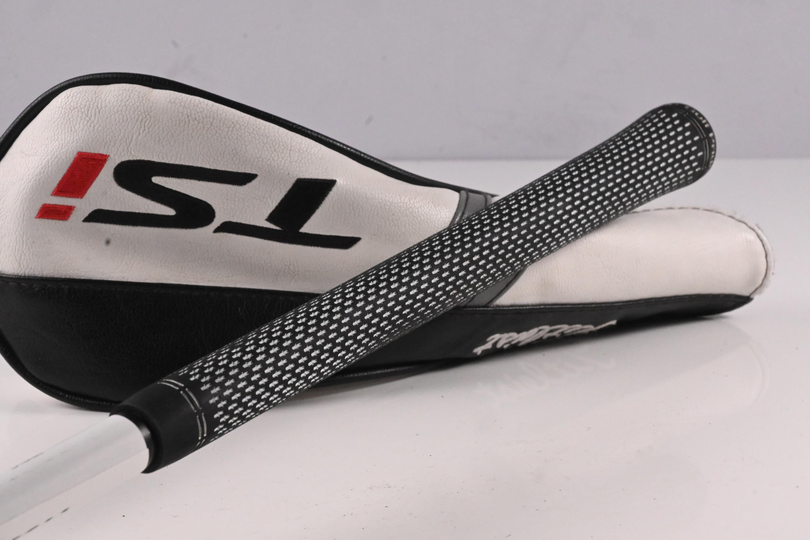 Titleist TSi3 #3 Wood / 15 Degree / Stiff Flex Aldila NV Blue 70 Shaft