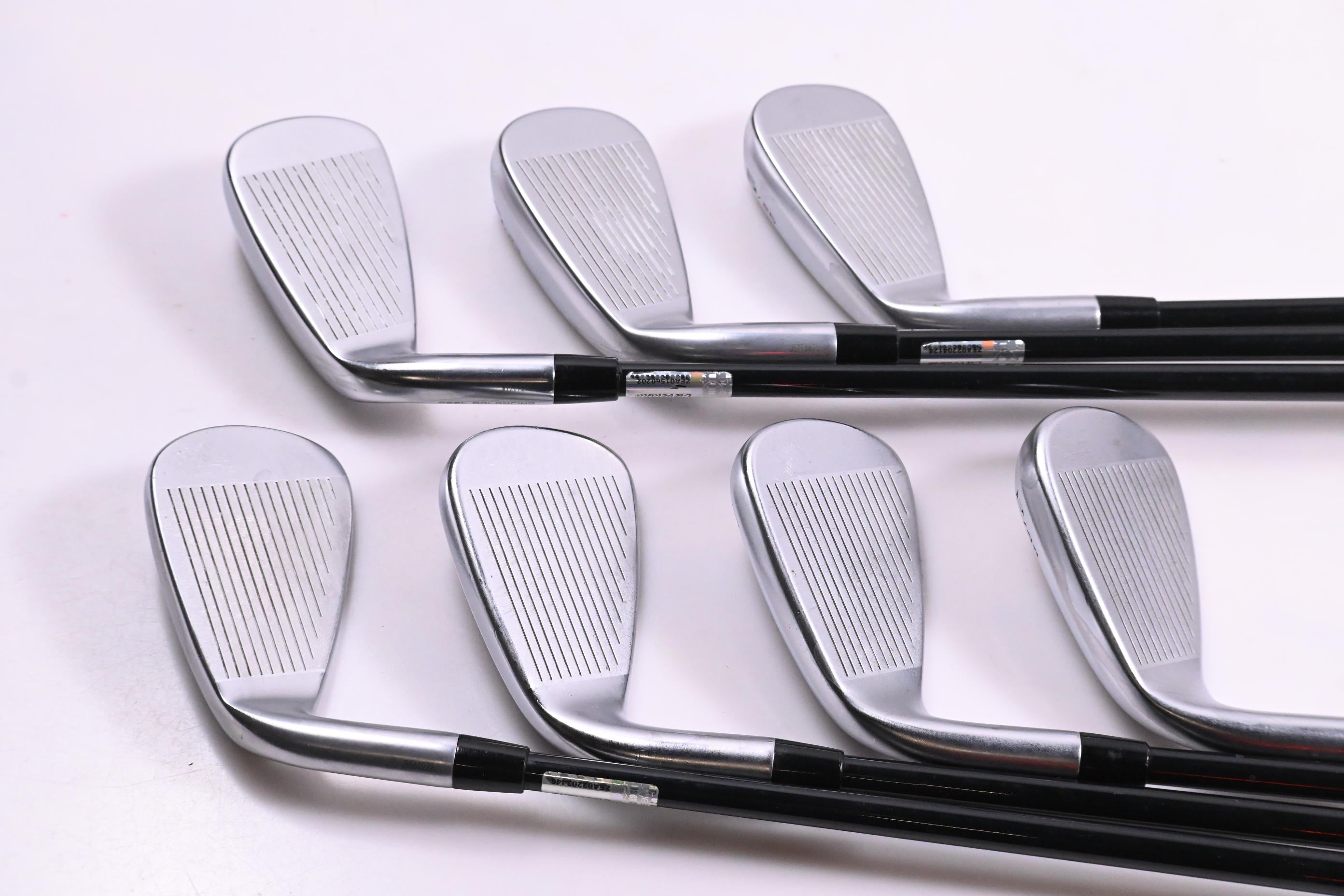 Cleveland Launcher UHX Irons / 4-PW / Regular Flex Miyazaki C.Kua 6 Shafts