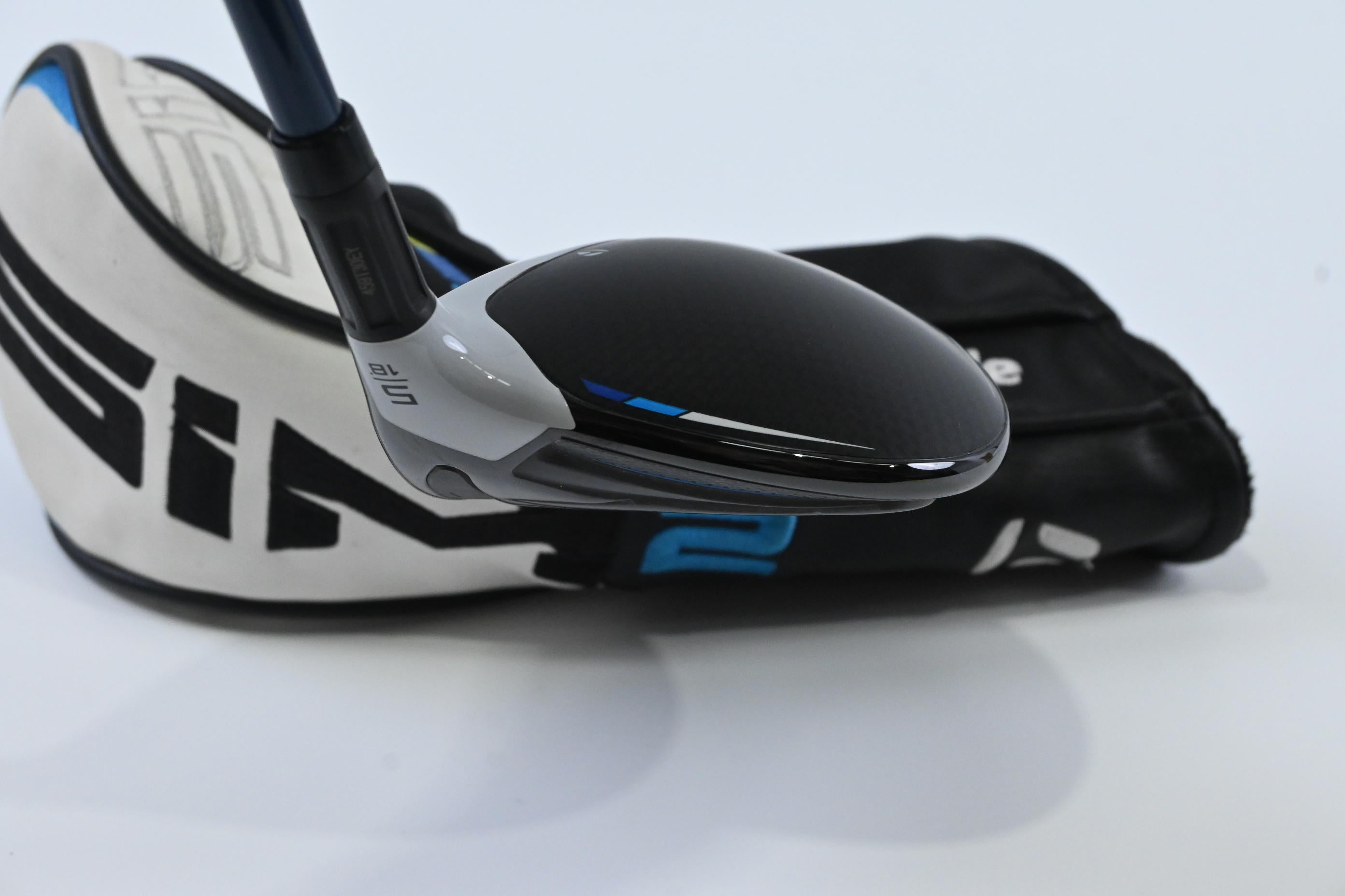 Taylormade SIM2 Max #5 Wood / 18 Degree / Stiff Flex Fujikura Ventus Blue 6