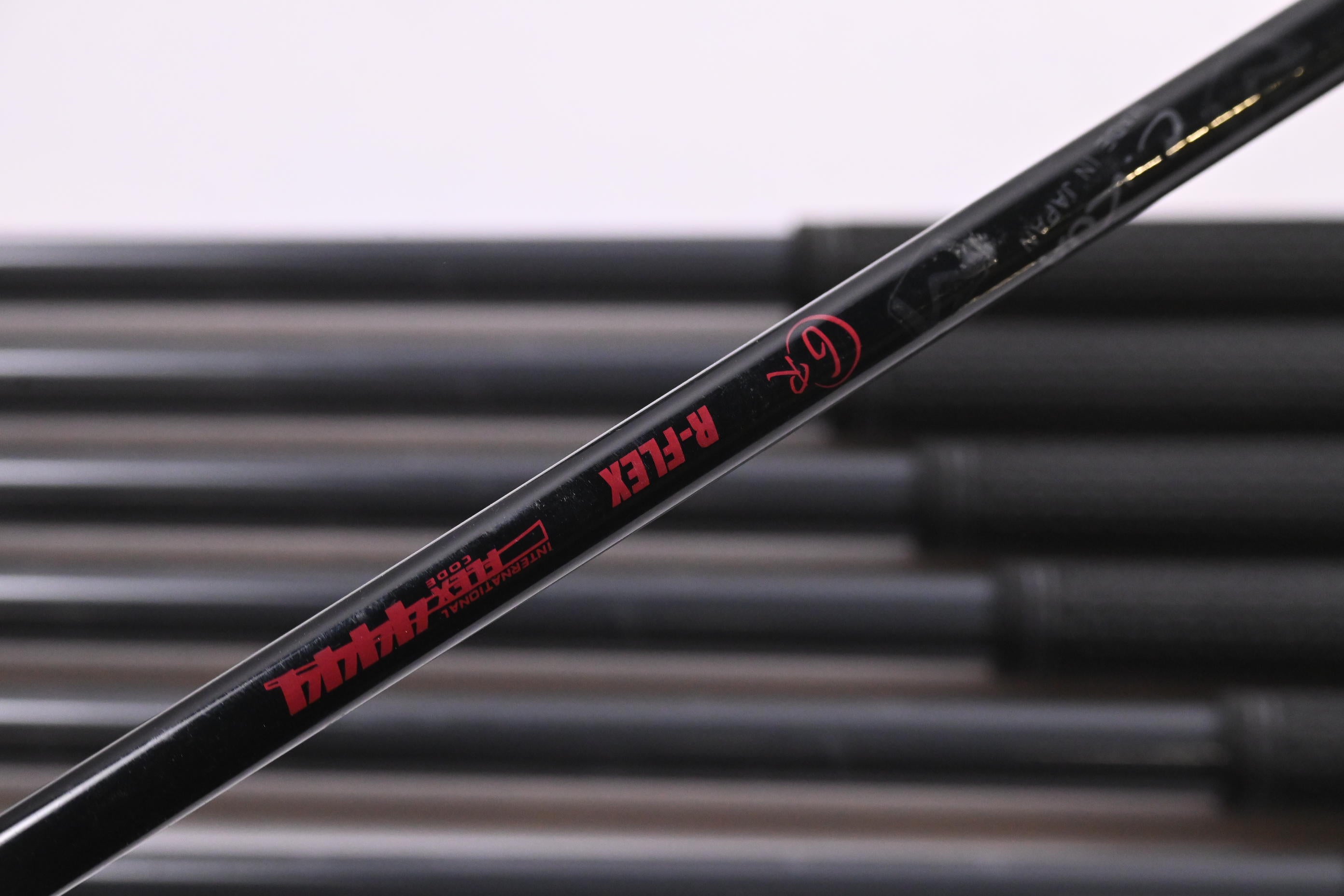 Cleveland Launcher UHX Irons / 4-PW / Regular Flex Miyazaki C.Kua 6 Shafts