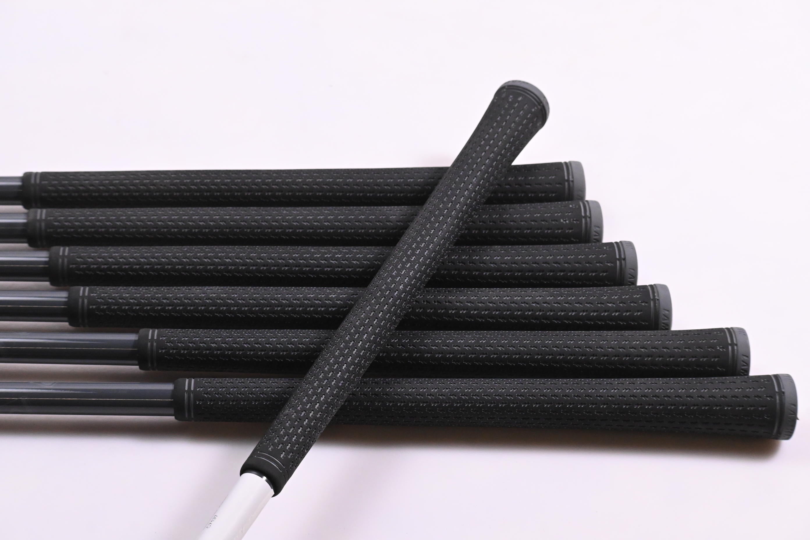 Cleveland Launcher UHX Irons / 4-PW / Regular Flex Miyazaki C.Kua 6 Shafts