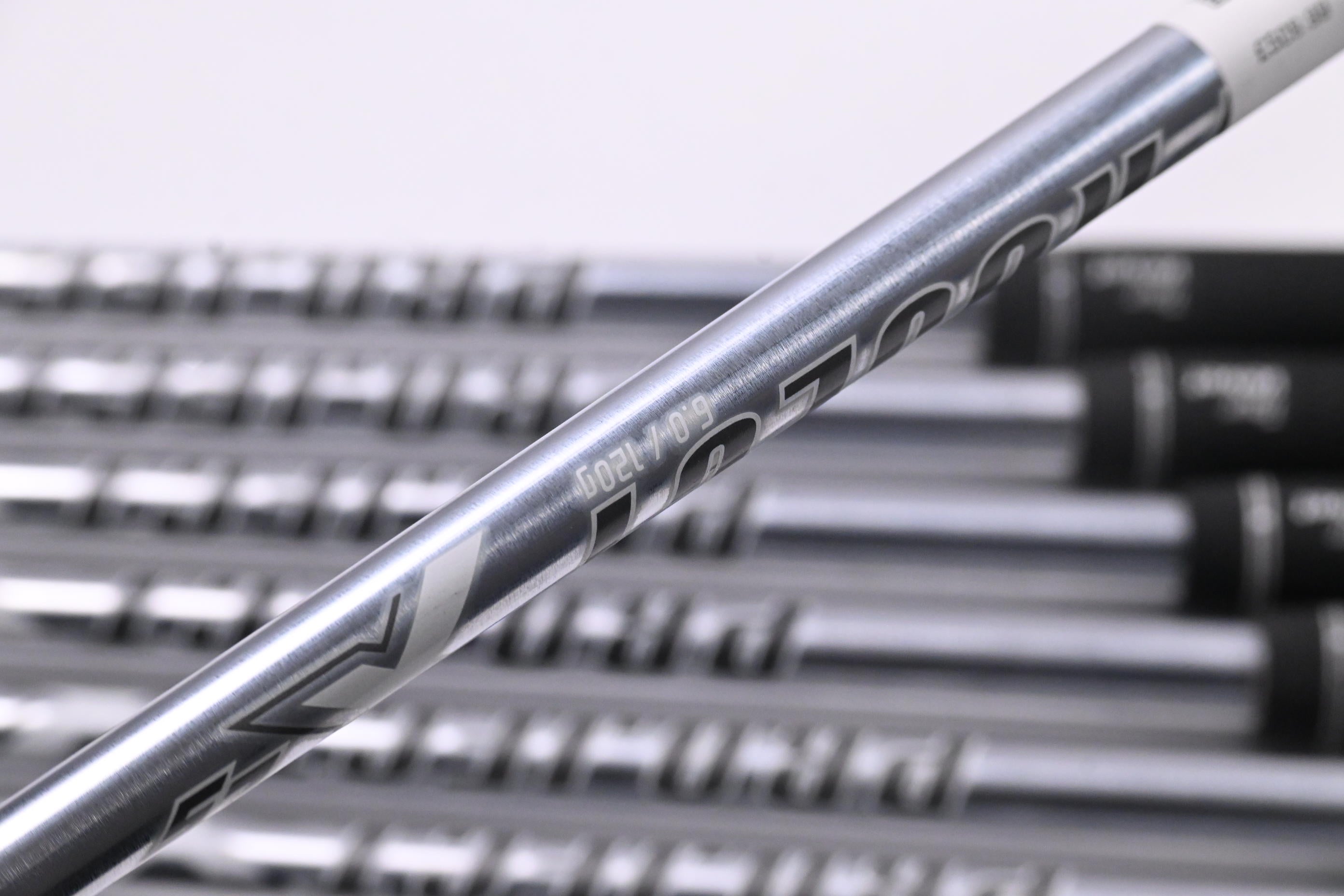 Mizuno Pro 221 Irons / 4-PW / Stiff Flex Project X LZ 120 Shafts
