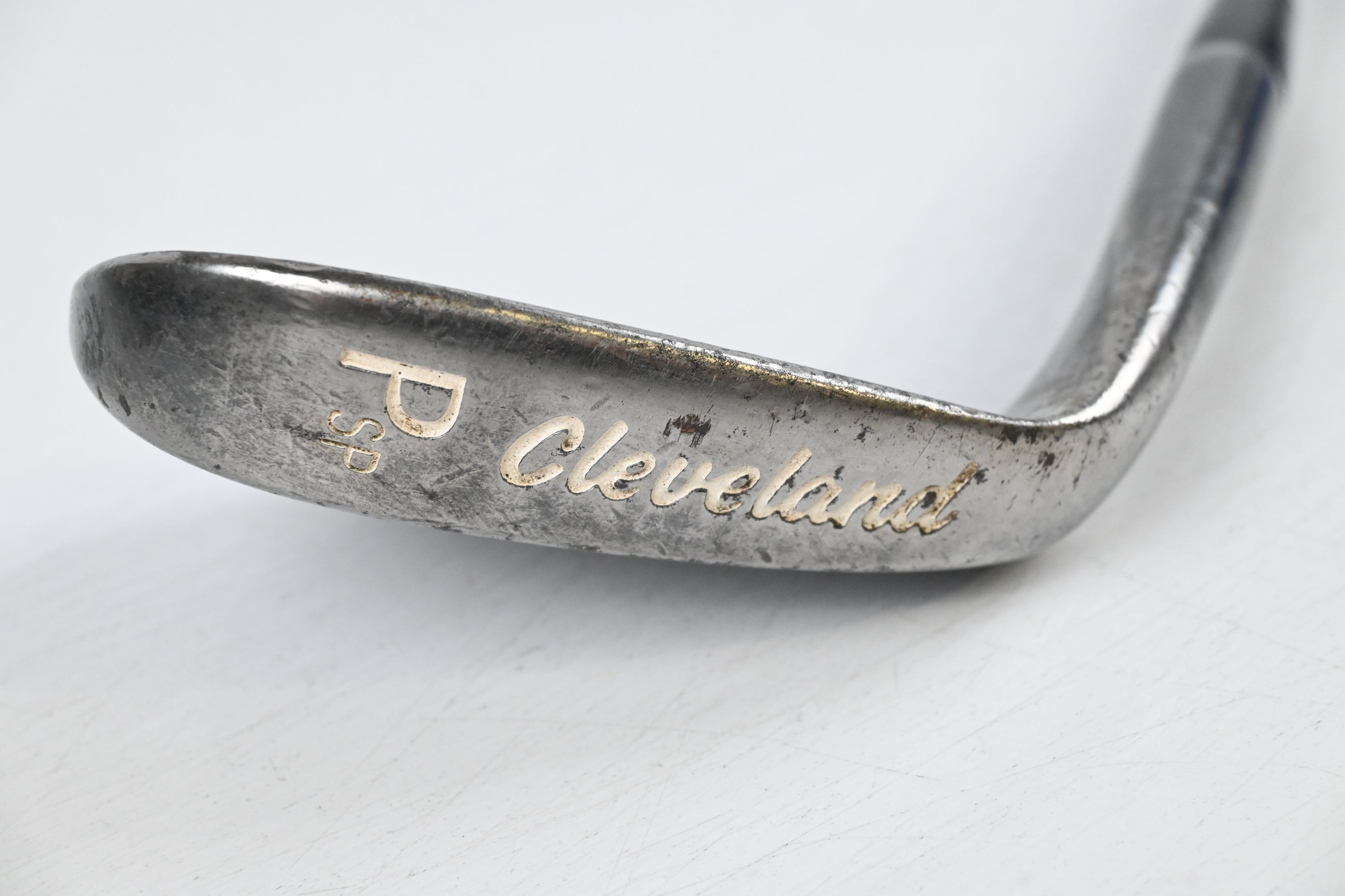 Cleveland 588 Tour Action Pitching Wedge / 49 Degree / Wedge Flex Dynamic Gold