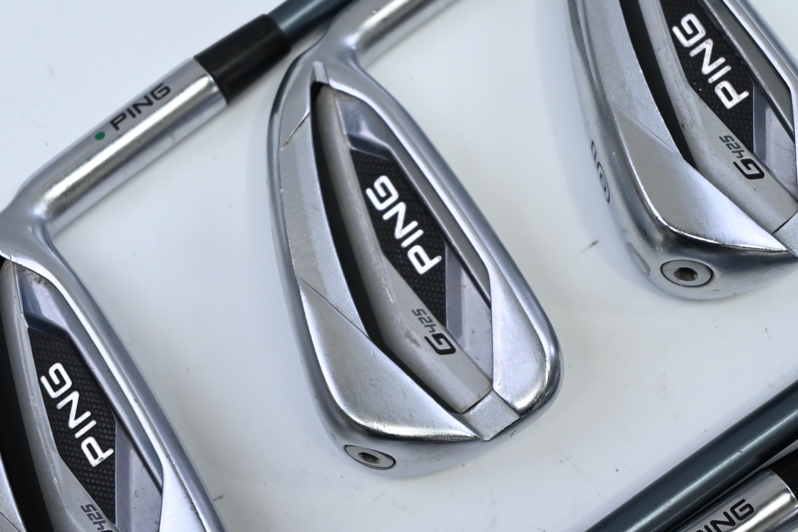 Ping G425 Irons / 4-9 / Green Dot / Regular Flex Ping Alta CB Slate Shafts