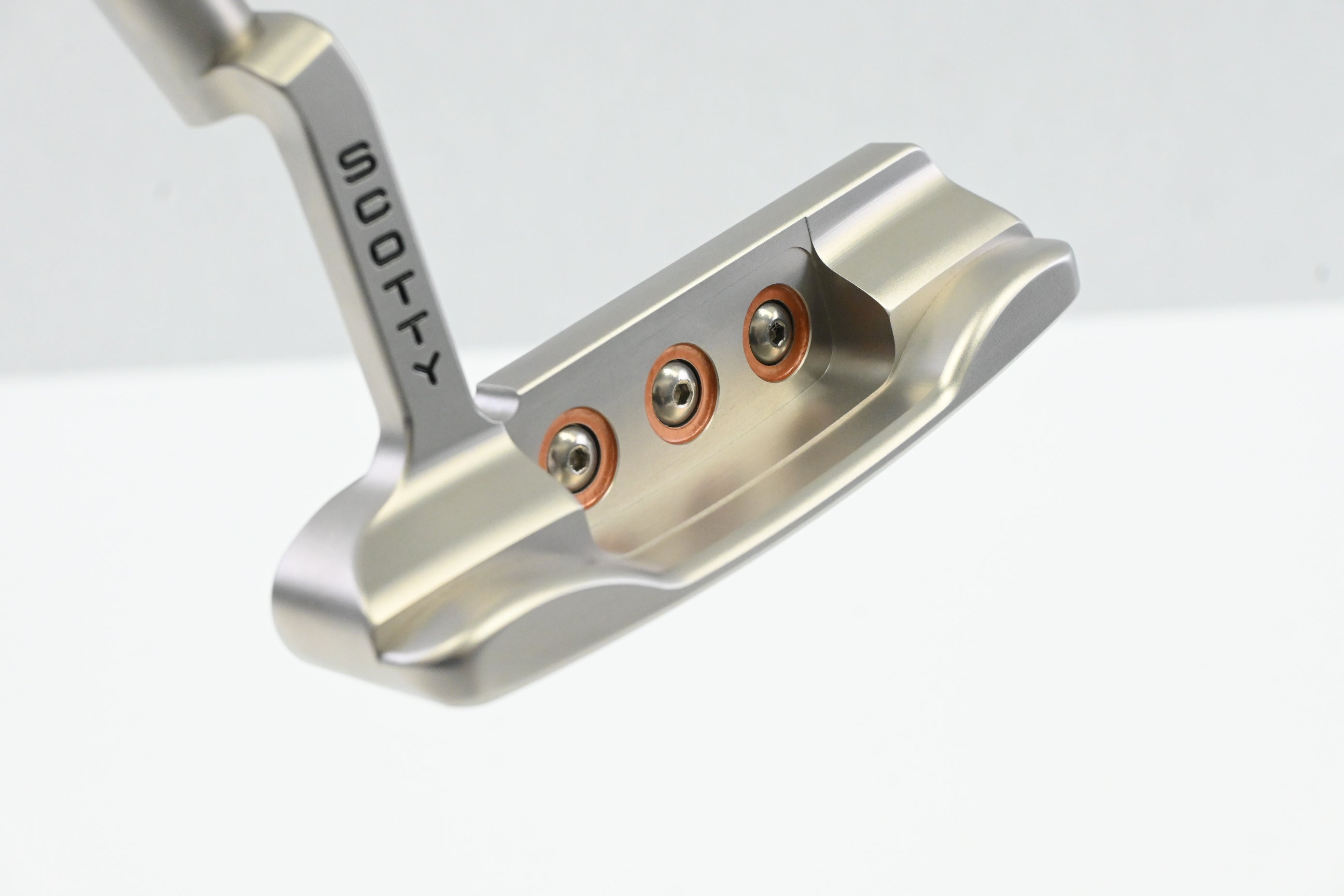 Scotty Cameron Button Back Newport Limited Release Putter / 34 Inch