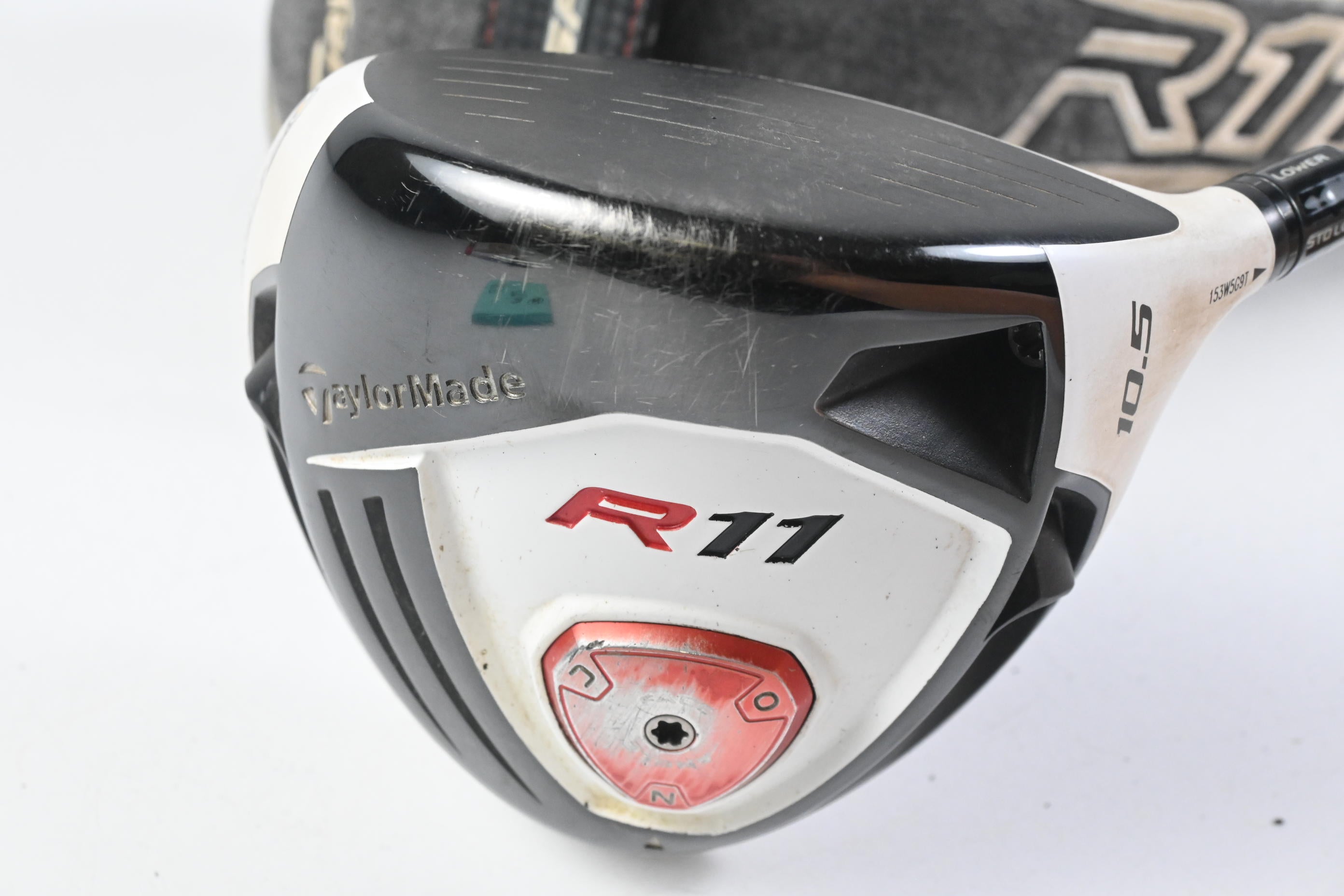 Taylormade R11 Driver / 10.5 Degree / Regular Flex Fujikura Blur 60 Shaft