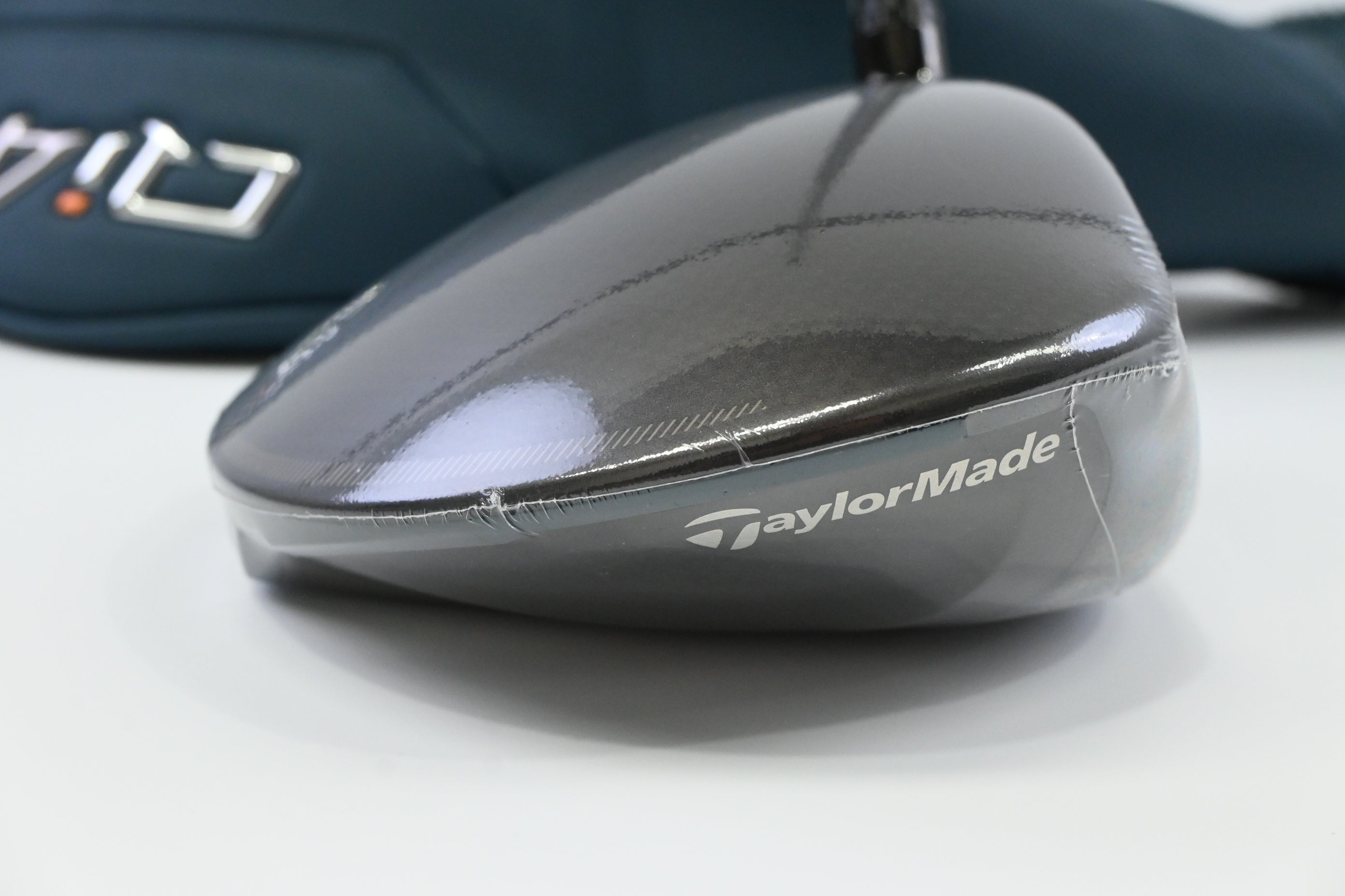Taylormade Qi4D Driver / 9 Degree / Stiff Flex Taylormade Reax Blue 50 Shaft