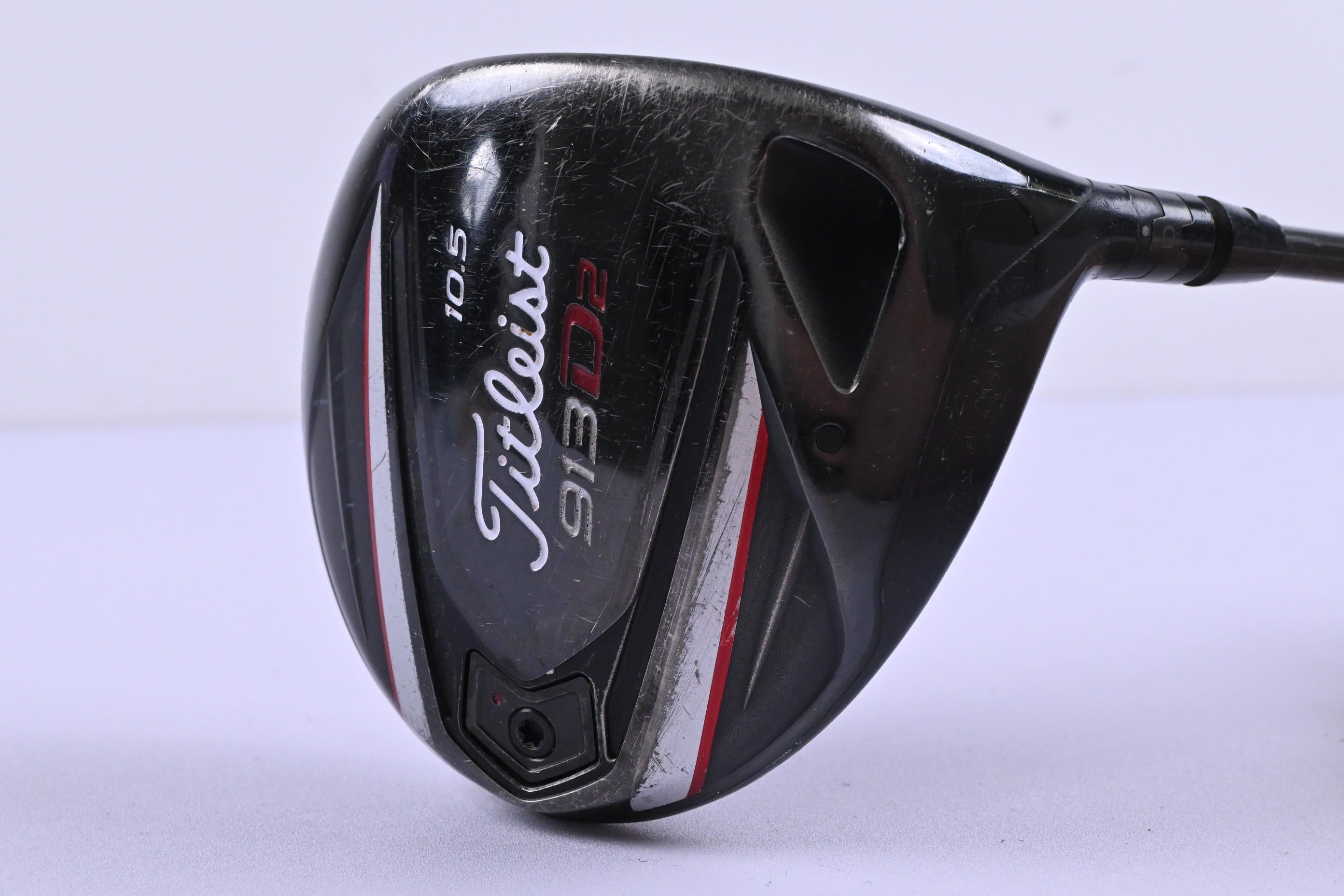 Titleist 913 D2 Driver / 10.5 Degree / Regular Flex Aldila Rip Phenom 70 Shaft