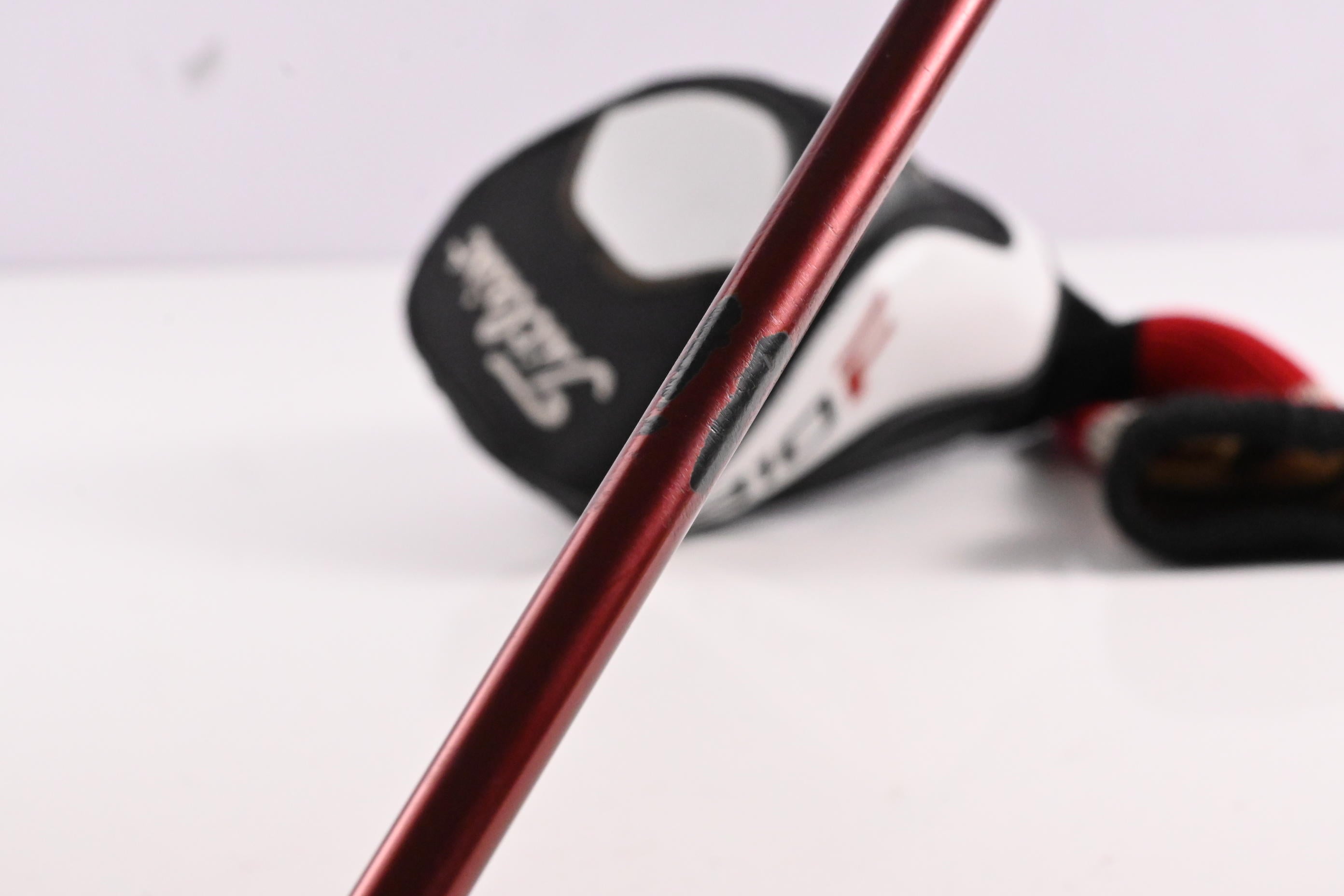 Titleist 910 F #3 Wood / 15 Degree / Regular Flex Diamana Ilima 71 Shaft