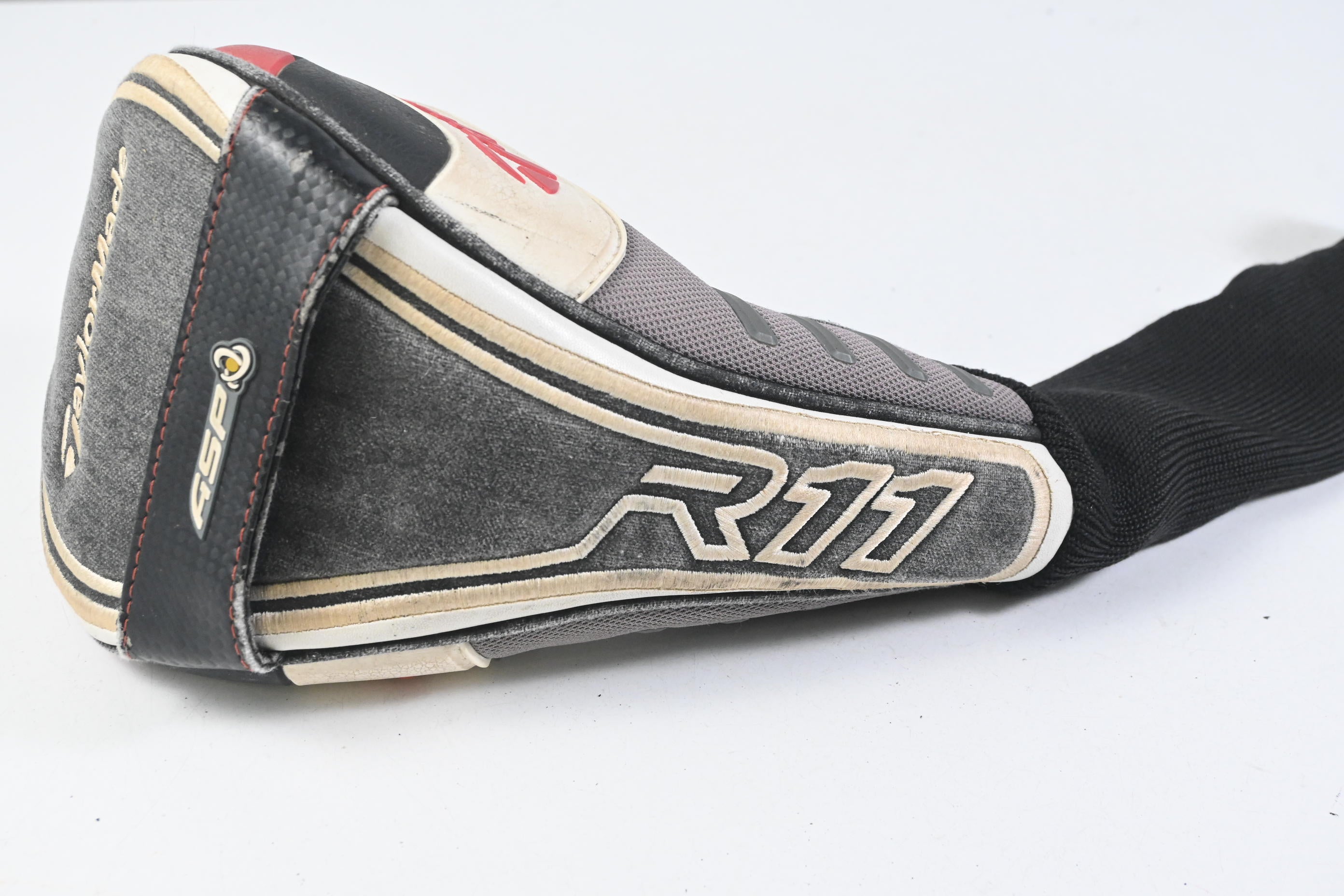 Taylormade R11 Driver / 10.5 Degree / Regular Flex Fujikura Blur 60 Shaft
