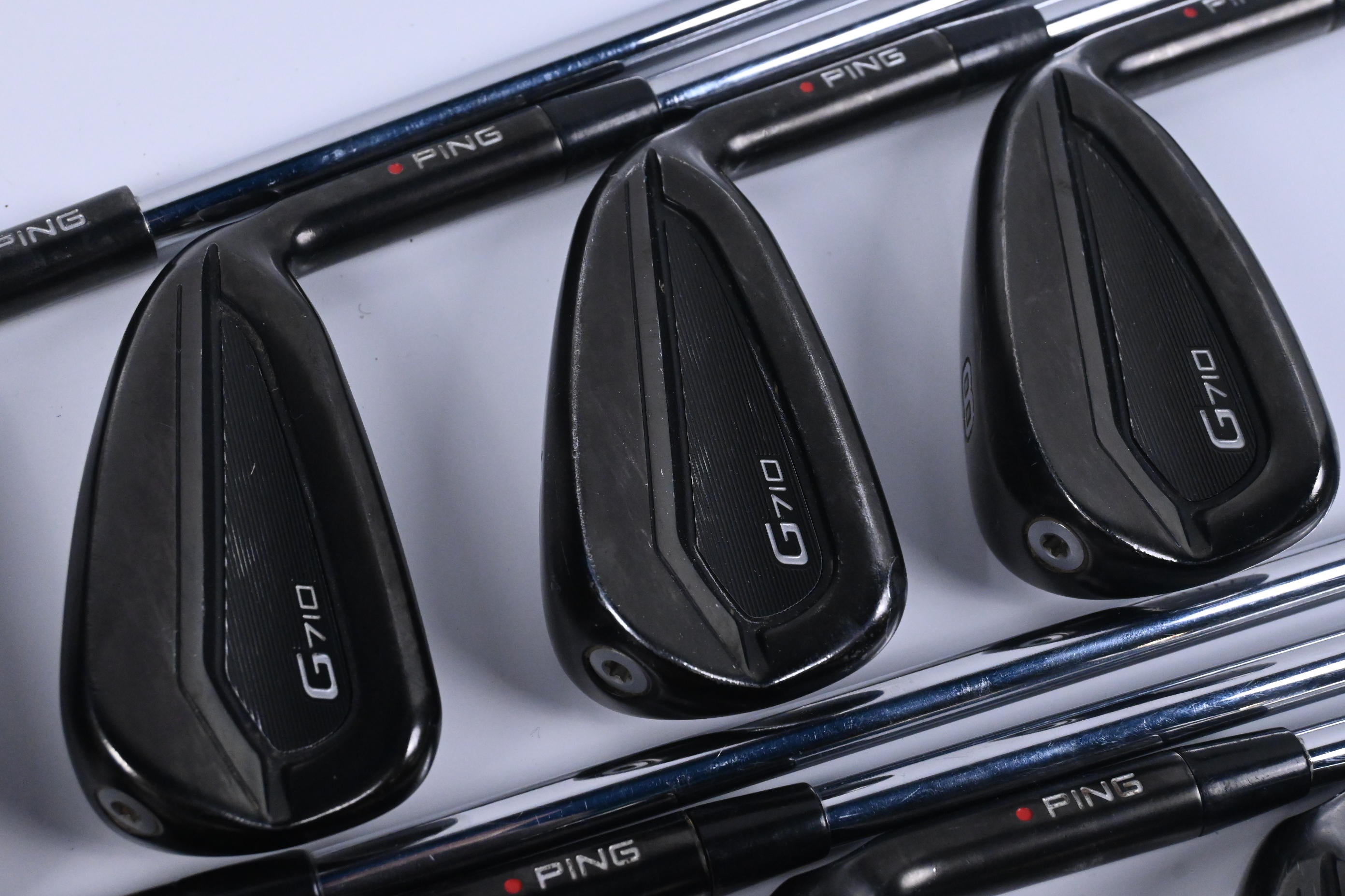 Ping G710 Irons / 5-PW+GW+SW / Red Dot / Regular Flex Ping AWT 2.0 Shafts