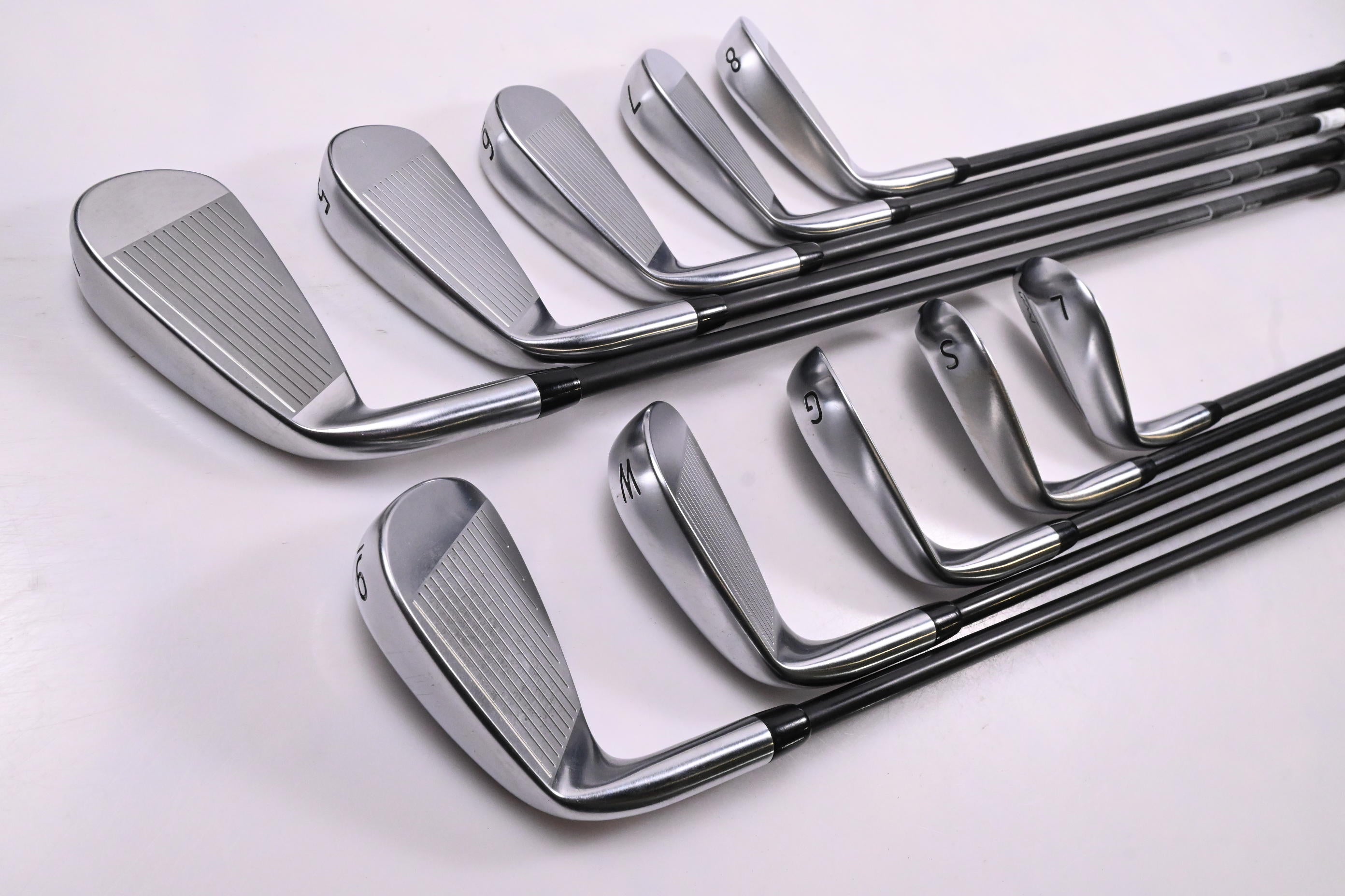 PXG 0211 XCOR2 Irons / 4-PW+GW+SW+LW / Regular Flex MMT 70 Shafts