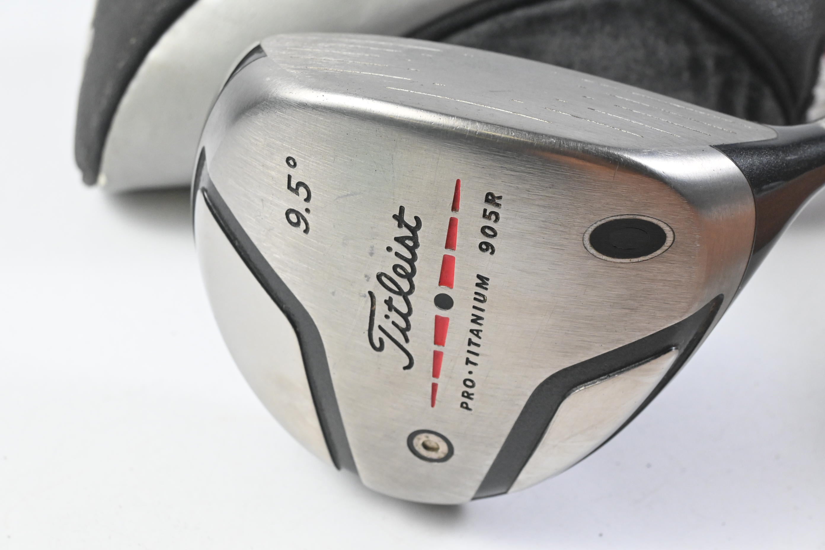 Titleist 905 R Driver / 9.5 Degree / Stiff Flex Graphite Design YS-6 Shaft