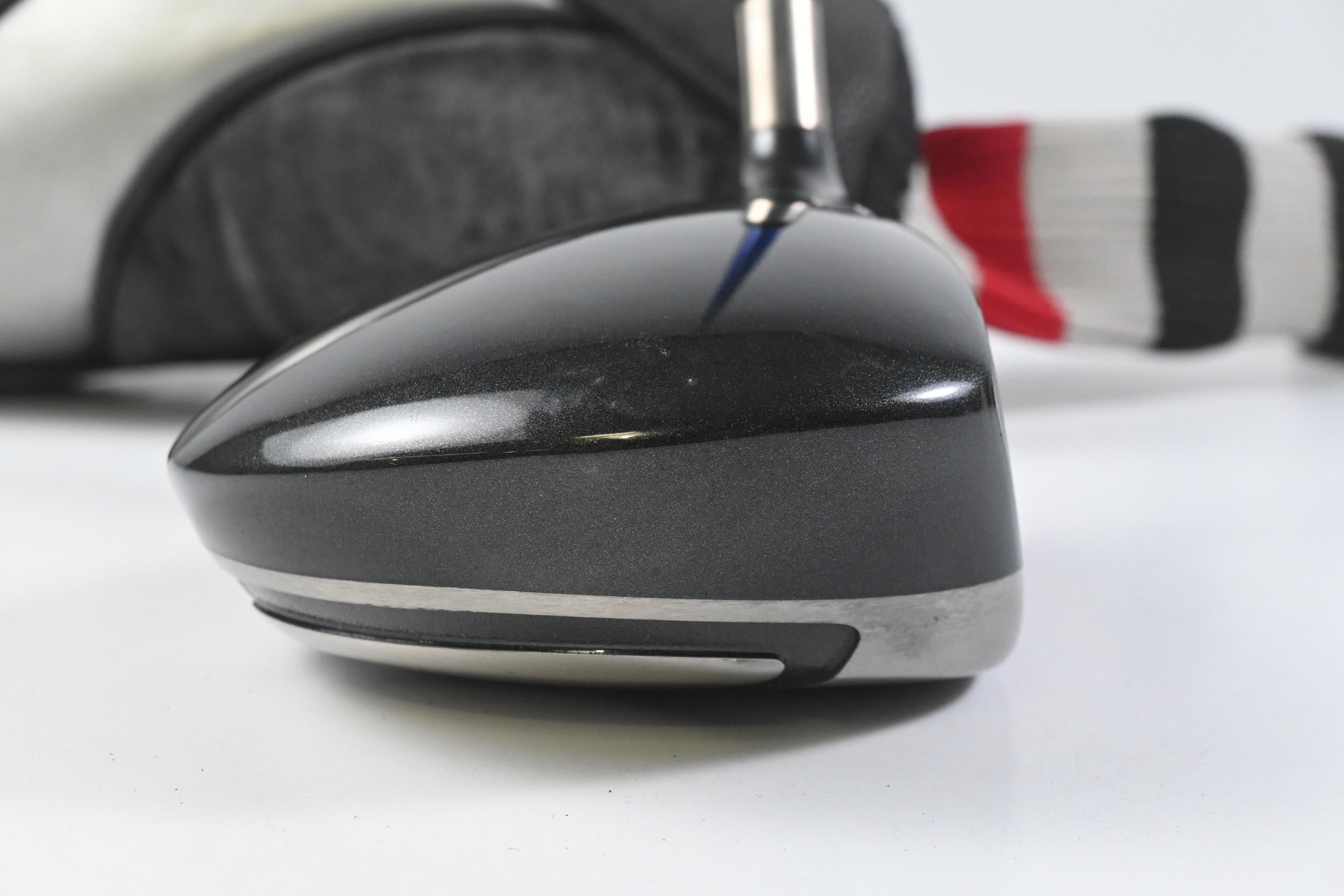 Titleist 905 R Driver / 9.5 Degree / Stiff Flex Graphite Design YS-6 Shaft