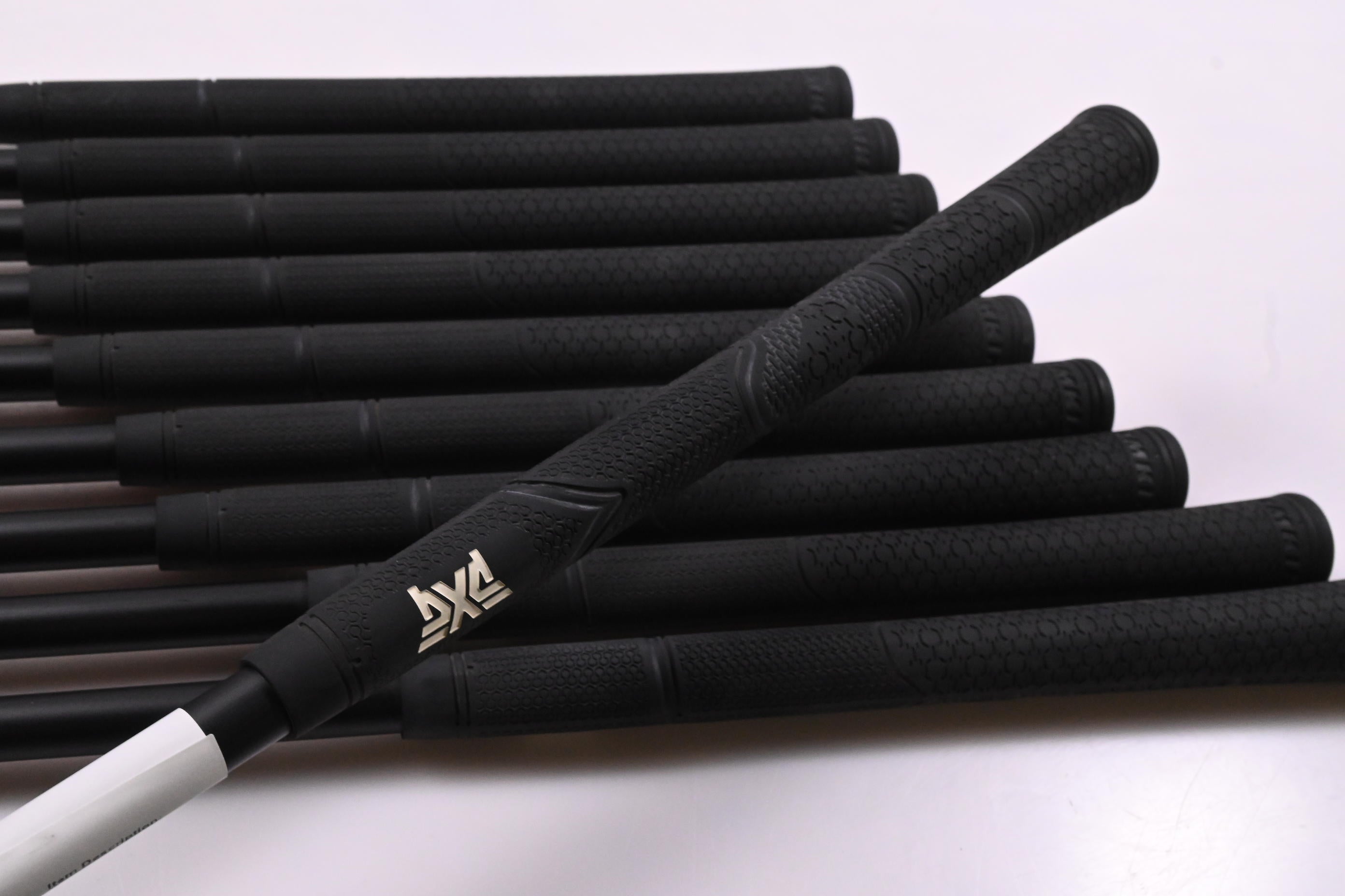 PXG 0211 XCOR2 Irons / 4-PW+GW+SW+LW / Regular Flex MMT 70 Shafts