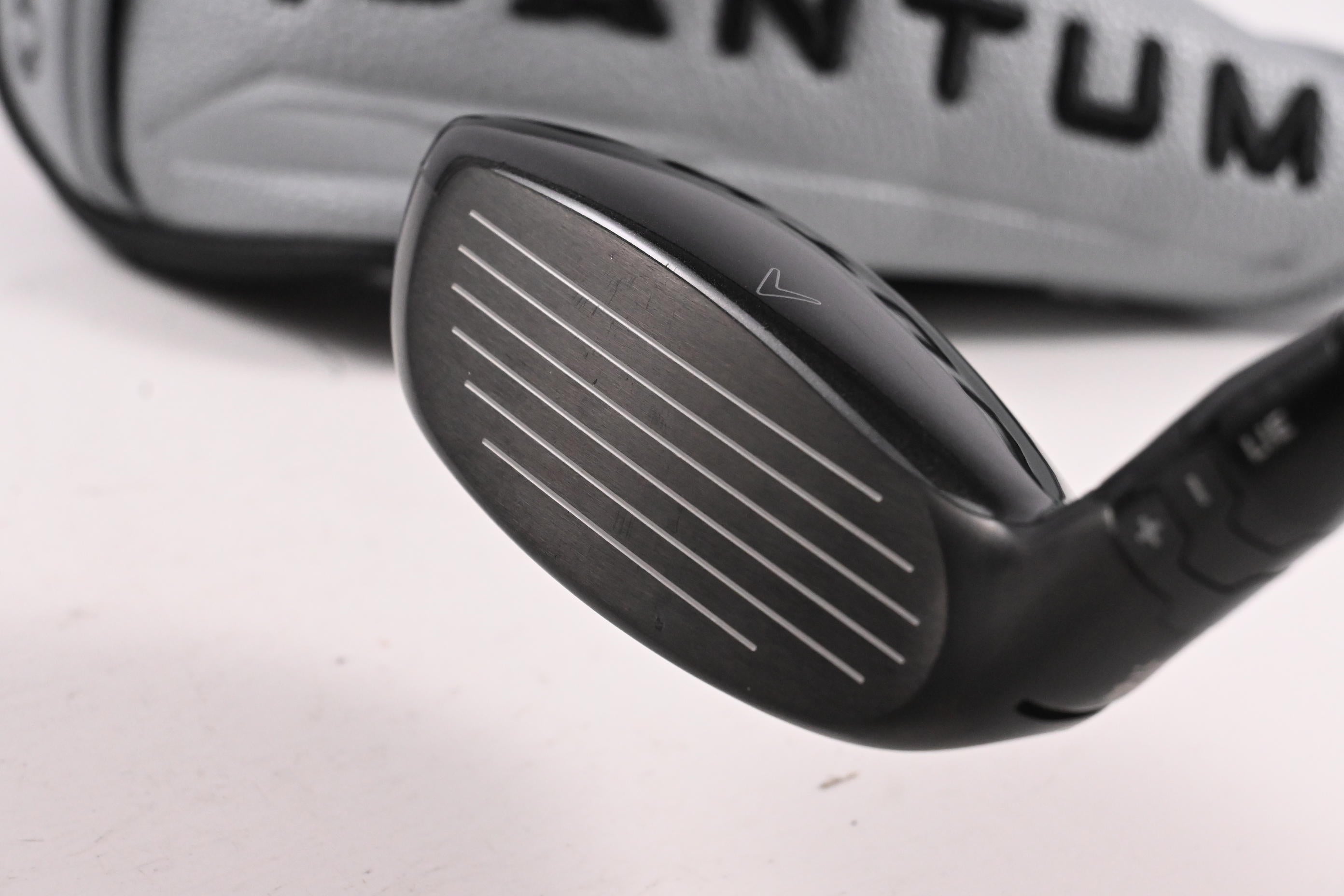 Callaway Quantum Max #4 Hybrid / 21 Degree / Regular Flex Vanquish 4 Shaft