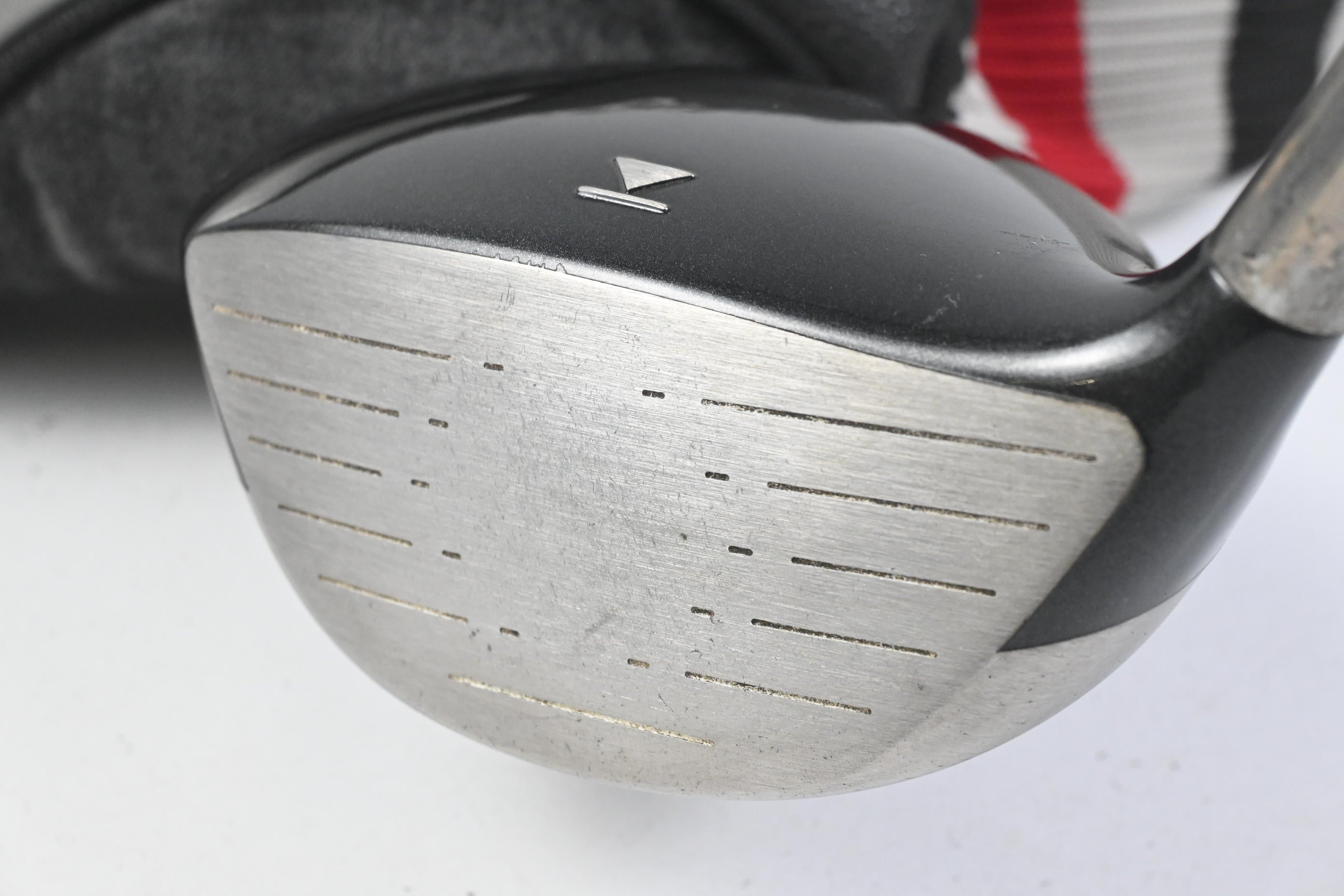 Titleist 905 R Driver / 9.5 Degree / Stiff Flex Graphite Design YS-6 Shaft