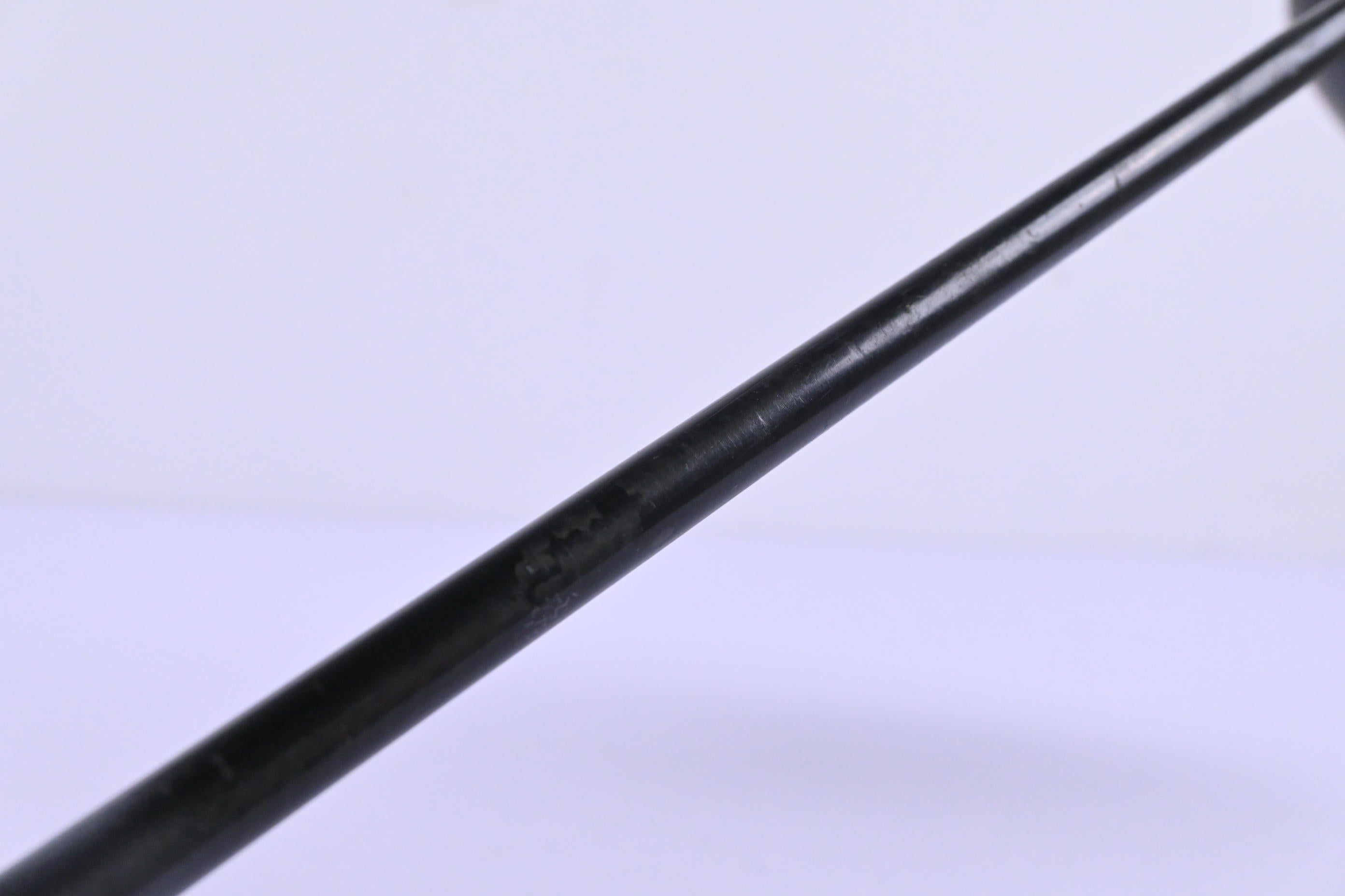 Titleist 913 D2 Driver / 10.5 Degree / Regular Flex Aldila Rip Phenom 70 Shaft