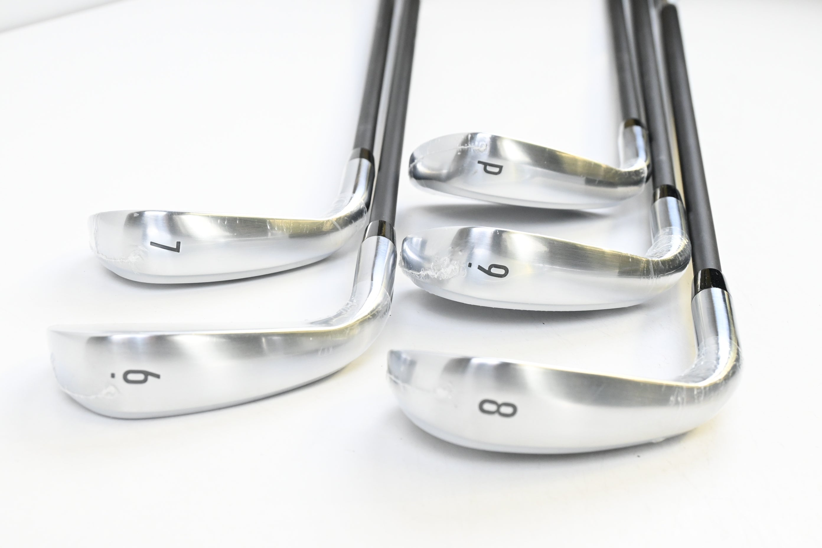 Callaway Quantum Max OS Irons / 6-PW / Senior Flex Vanquish 5 Shafts