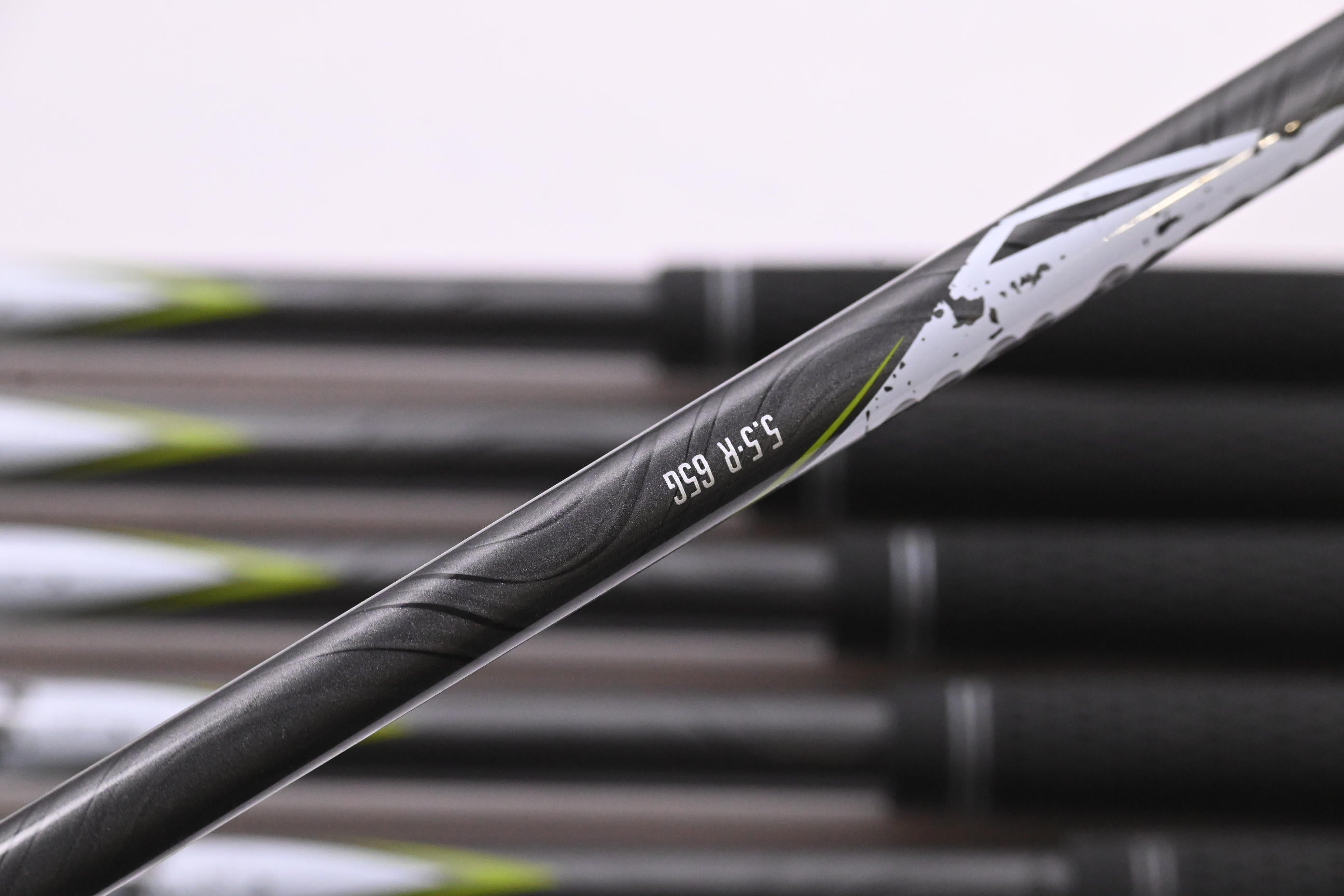 Wilson Launch Pad 2022 Irons / 5-PW / Regular Flex Evenflow 65 Shafts