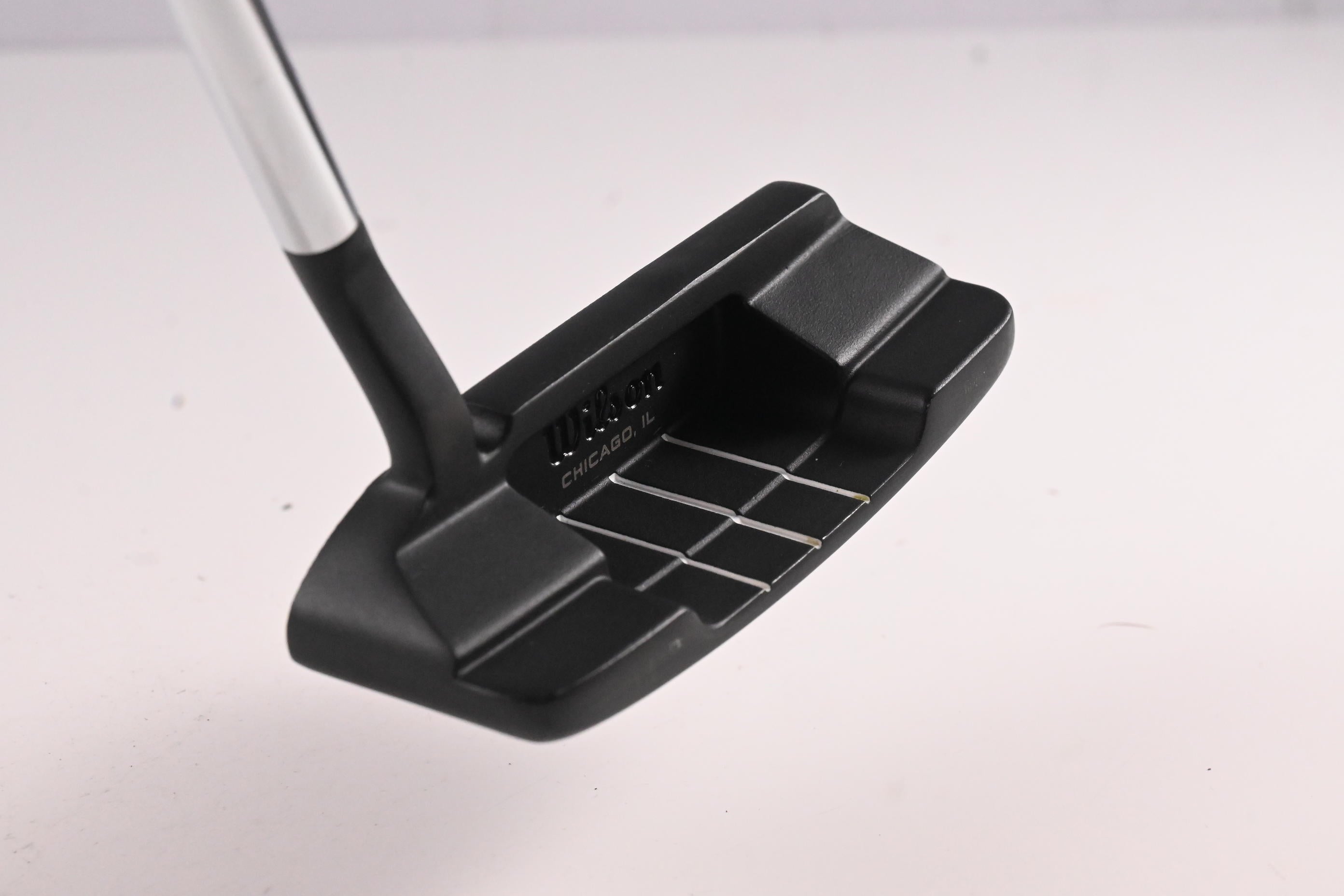Wilson Infinite 2024 Michigan Ave Putter / 34 Inch