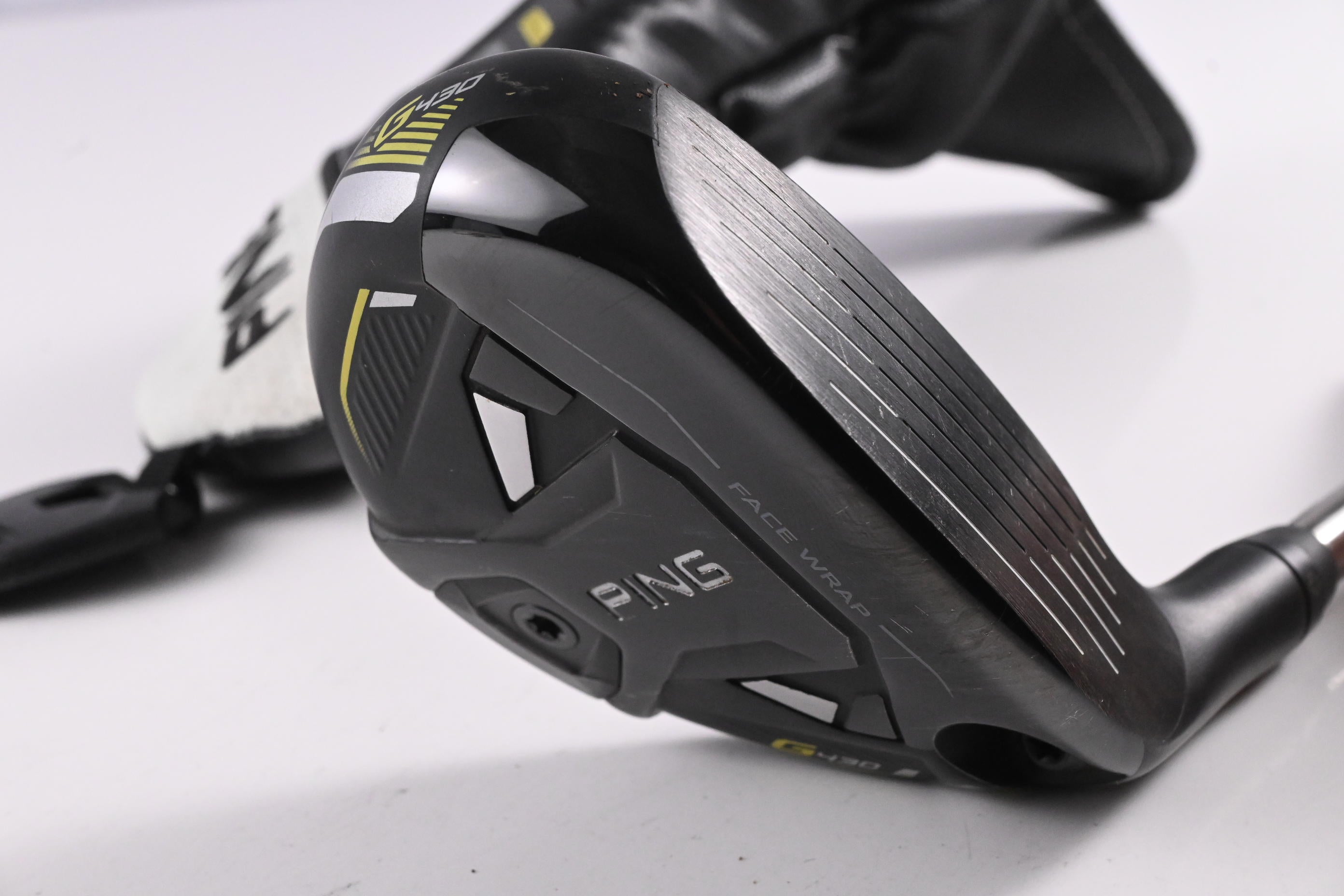 Ping G430 #4 Hybrid / 22 Degree / Regular Flex Ping Tour 2.0 Chrome 85 Shaft
