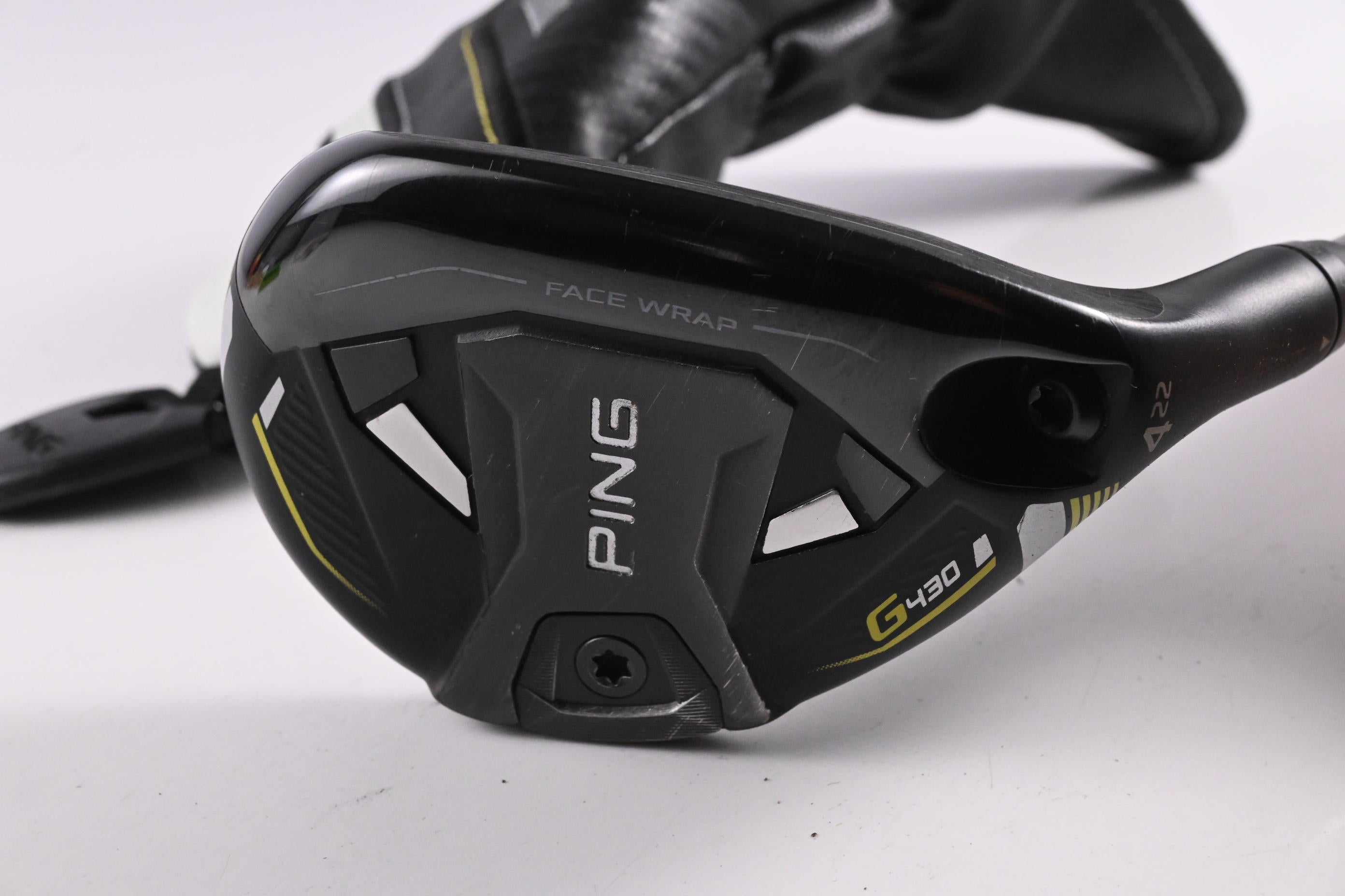 Ping G430 #4 Hybrid / 22 Degree / Regular Flex Ping Tour 2.0 Chrome 85 Shaft