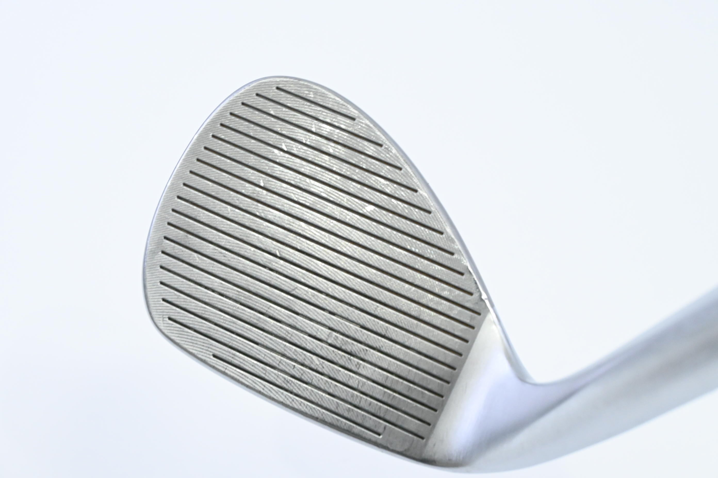 Cleveland RTX Full Face 2 Gap Wedge / 52 Degree / Wedge Flex Dynamic Gold