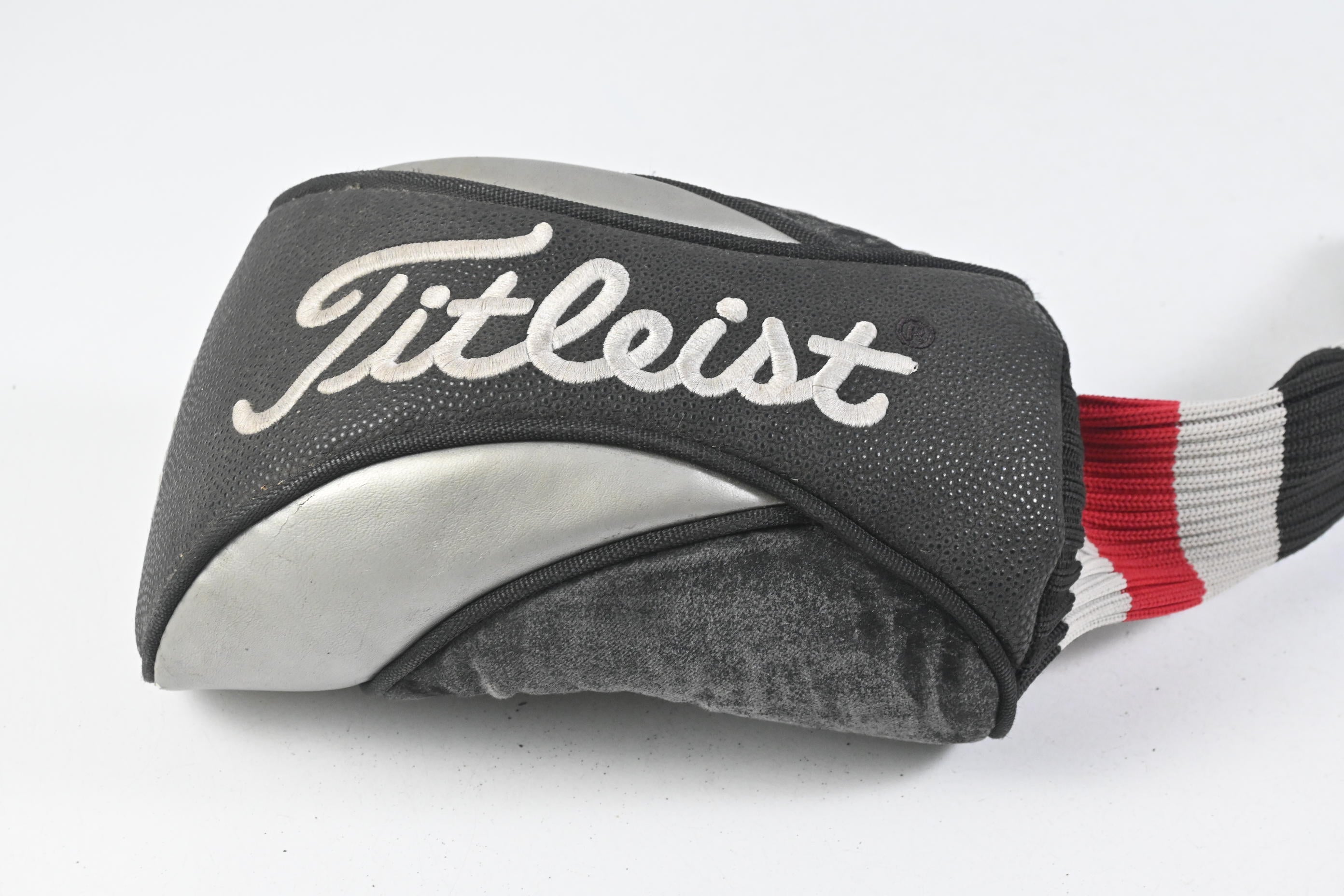 Titleist 905 R Driver / 9.5 Degree / Stiff Flex Graphite Design YS-6 Shaft